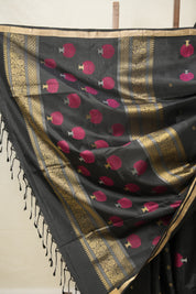 Black Soft Silk Saree - SRBSSS496