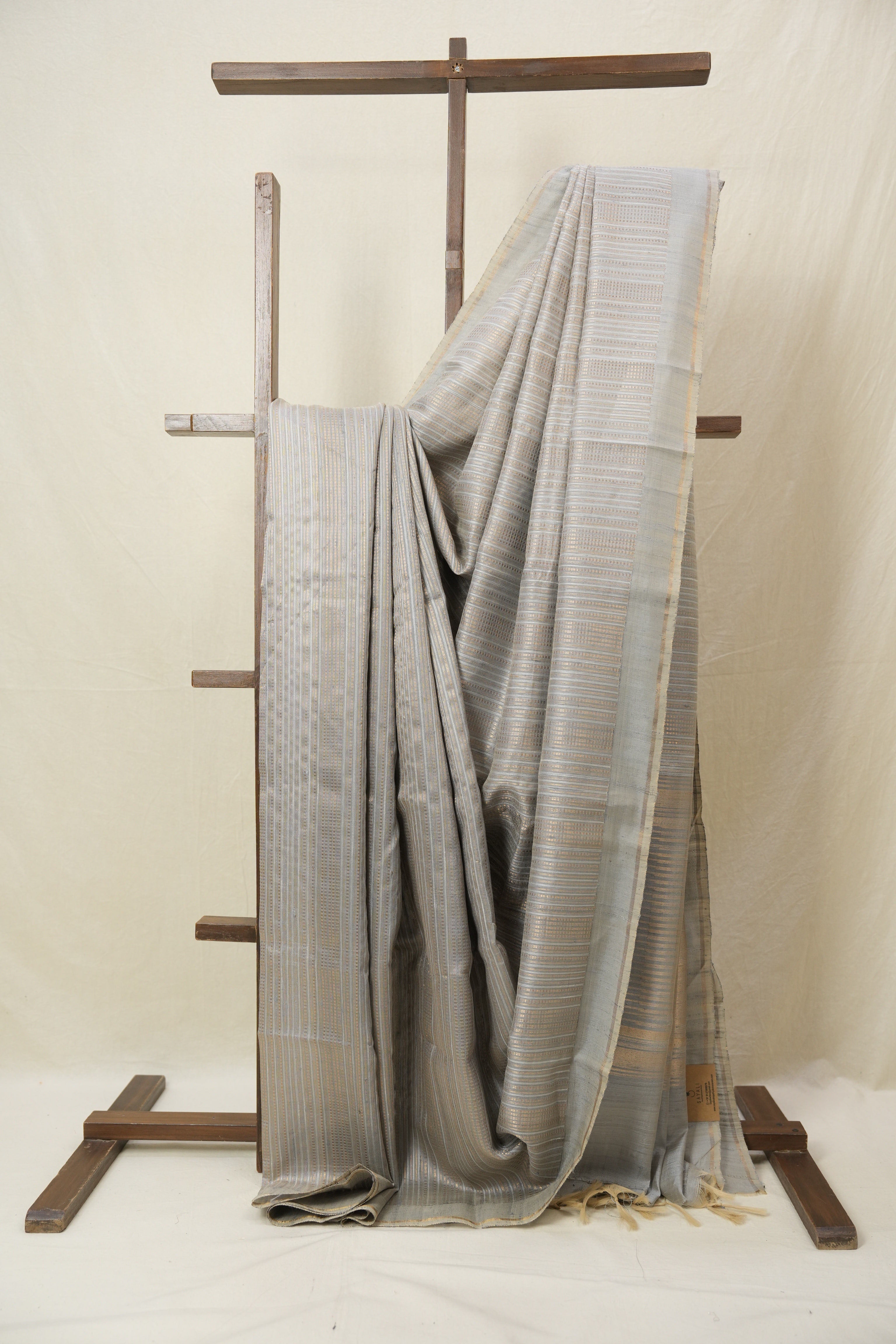 Ash Grey Raw Silk Saree - SRAGRSS967