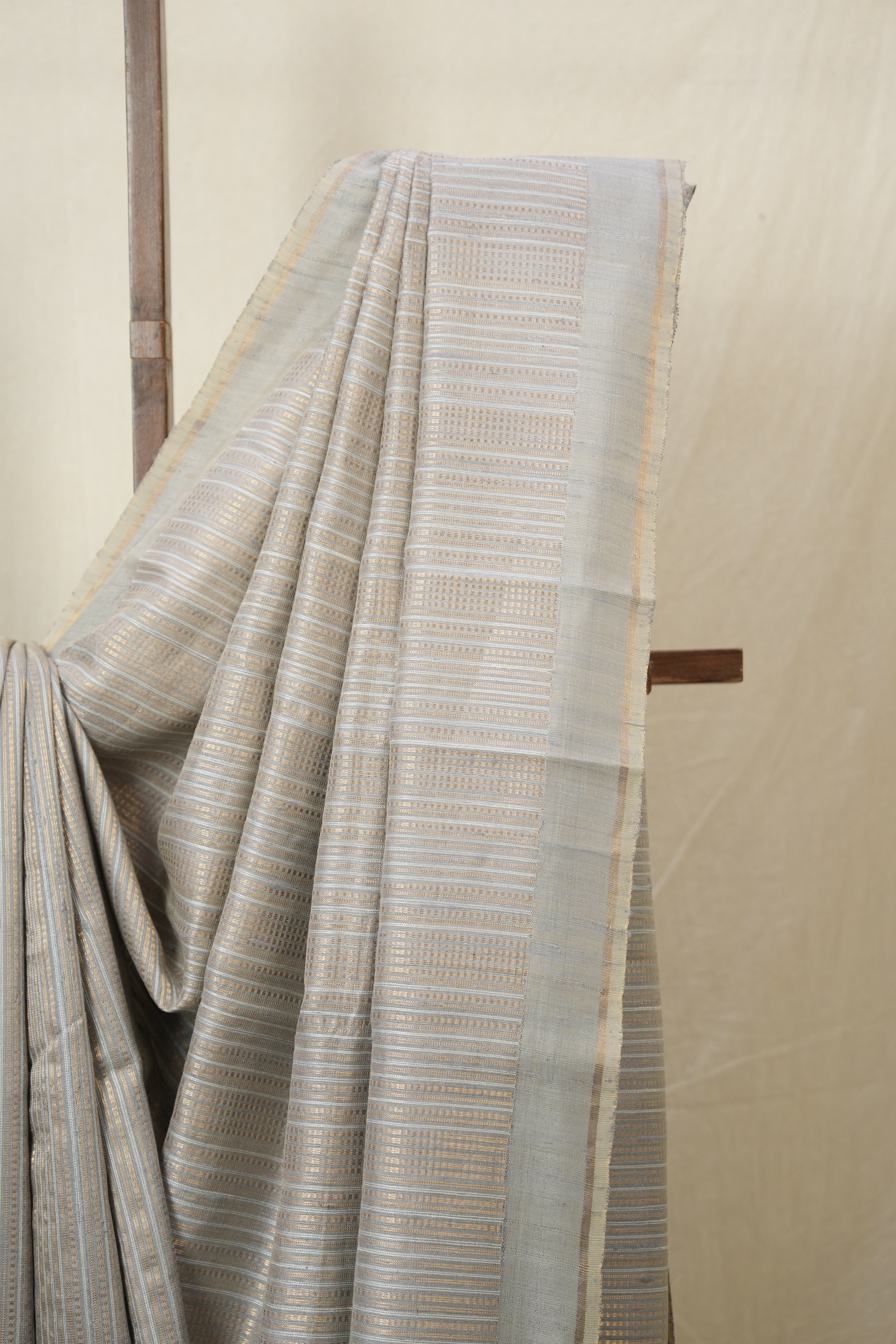 Ash Grey Raw Silk Saree - SRAGRSS967