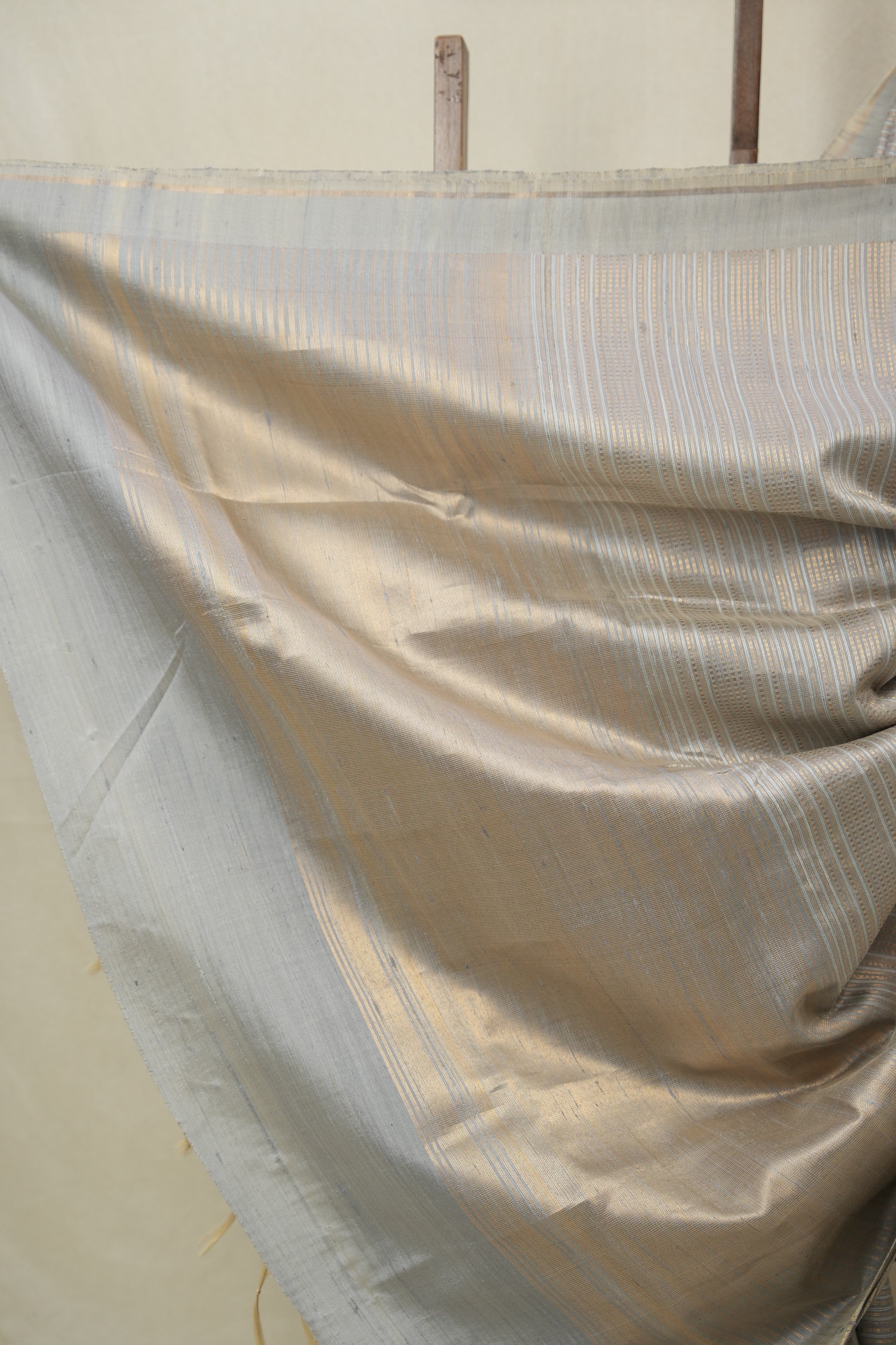 Ash Grey Raw Silk Saree - SRAGRSS967