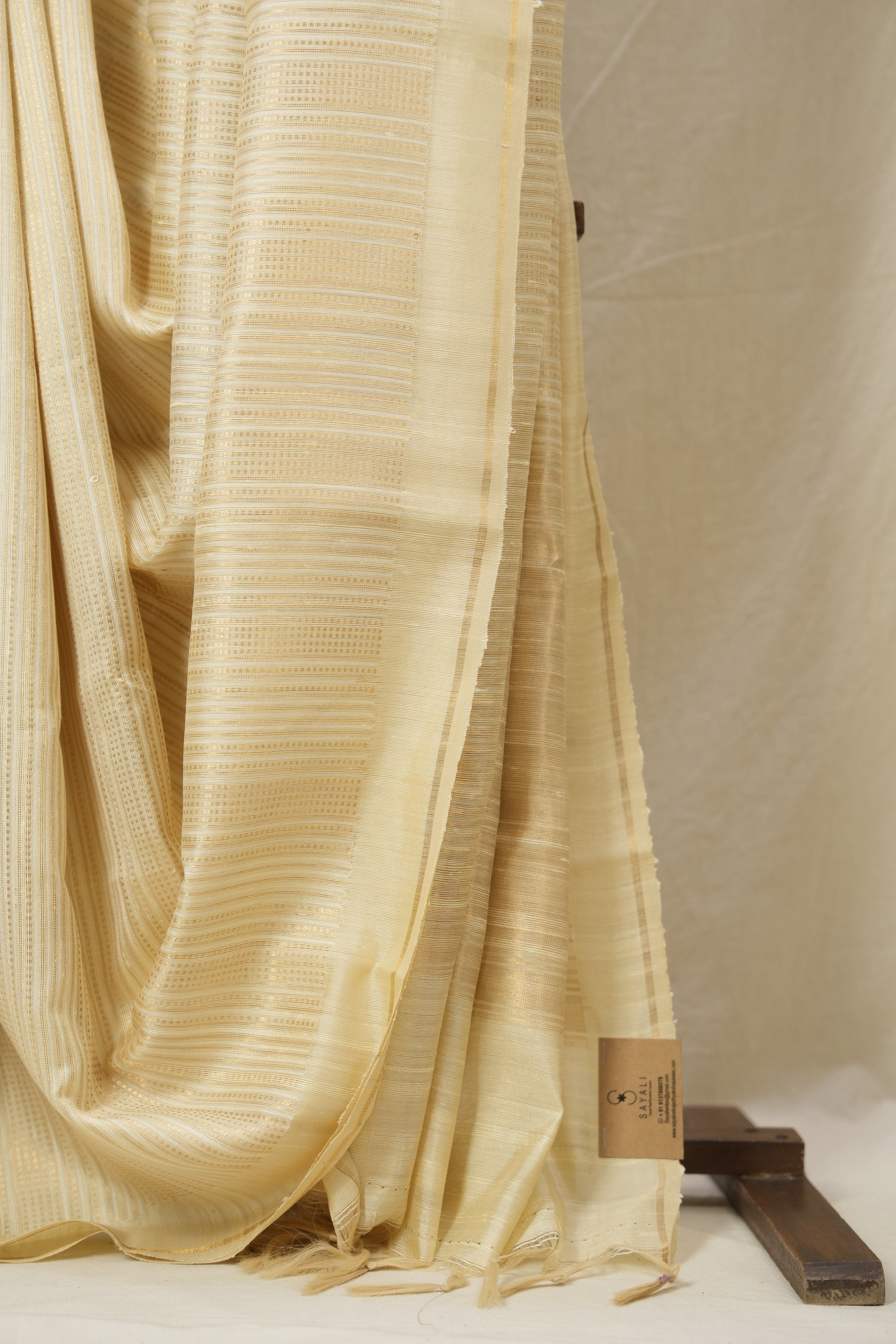 Cream Raw Silk Saree - SRCRSS968