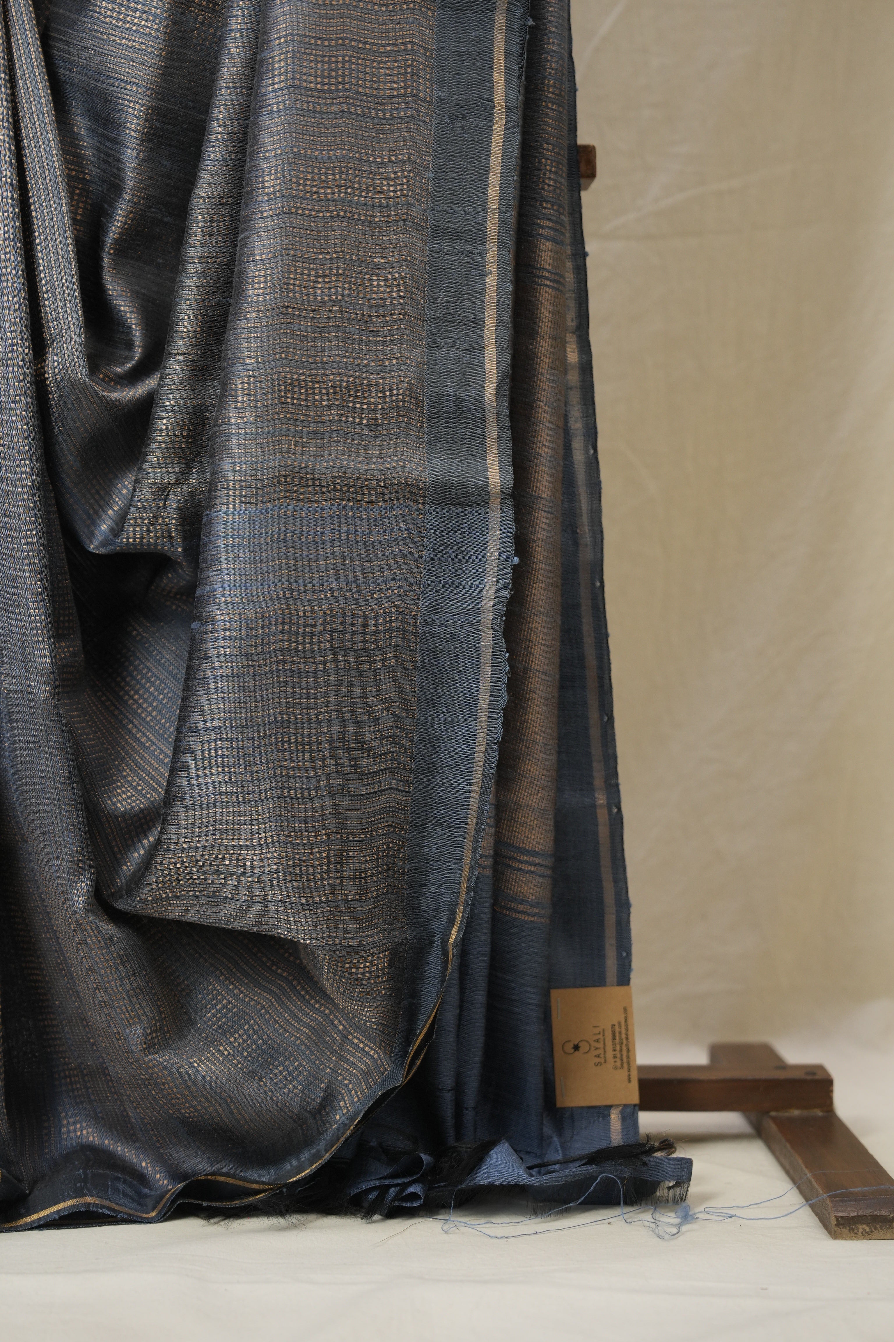 Metallic Blue Raw Silk Saree - SRMBRSS970