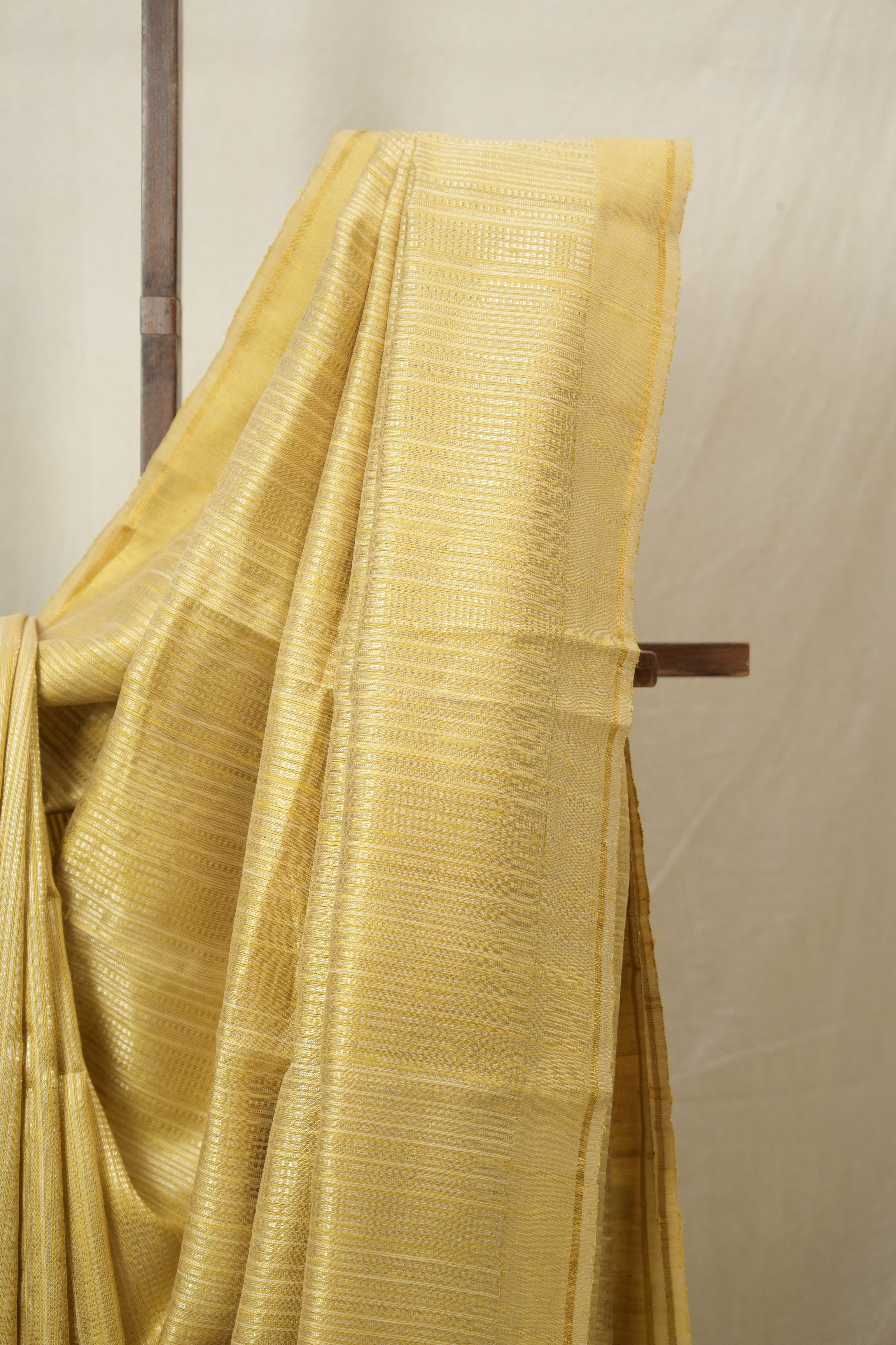 Light Gold Raw Silk Saree - SRLGRSS963