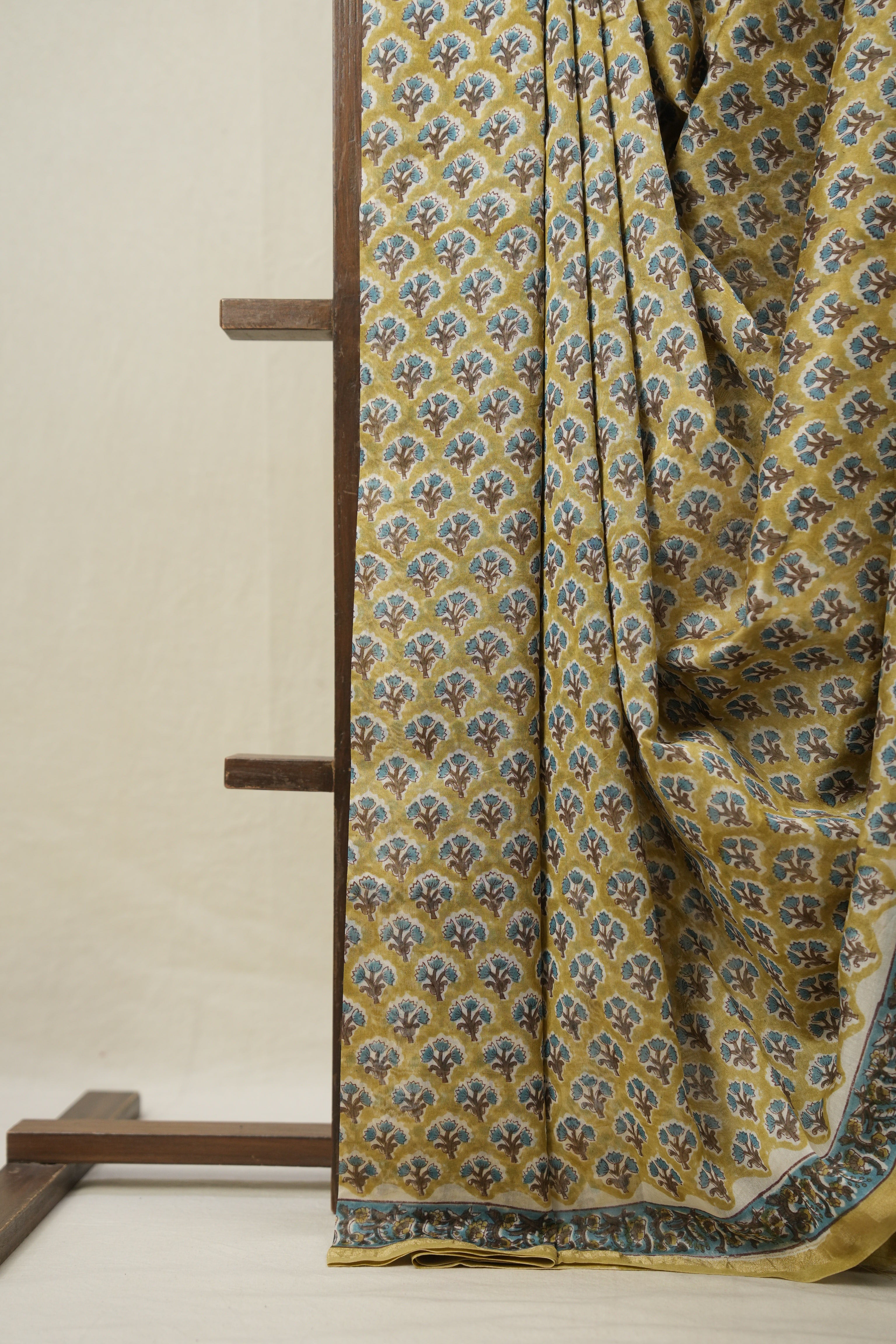 Olive Green HBP Cotton Silk Saree With Chanderi Border - SROGCSS1435