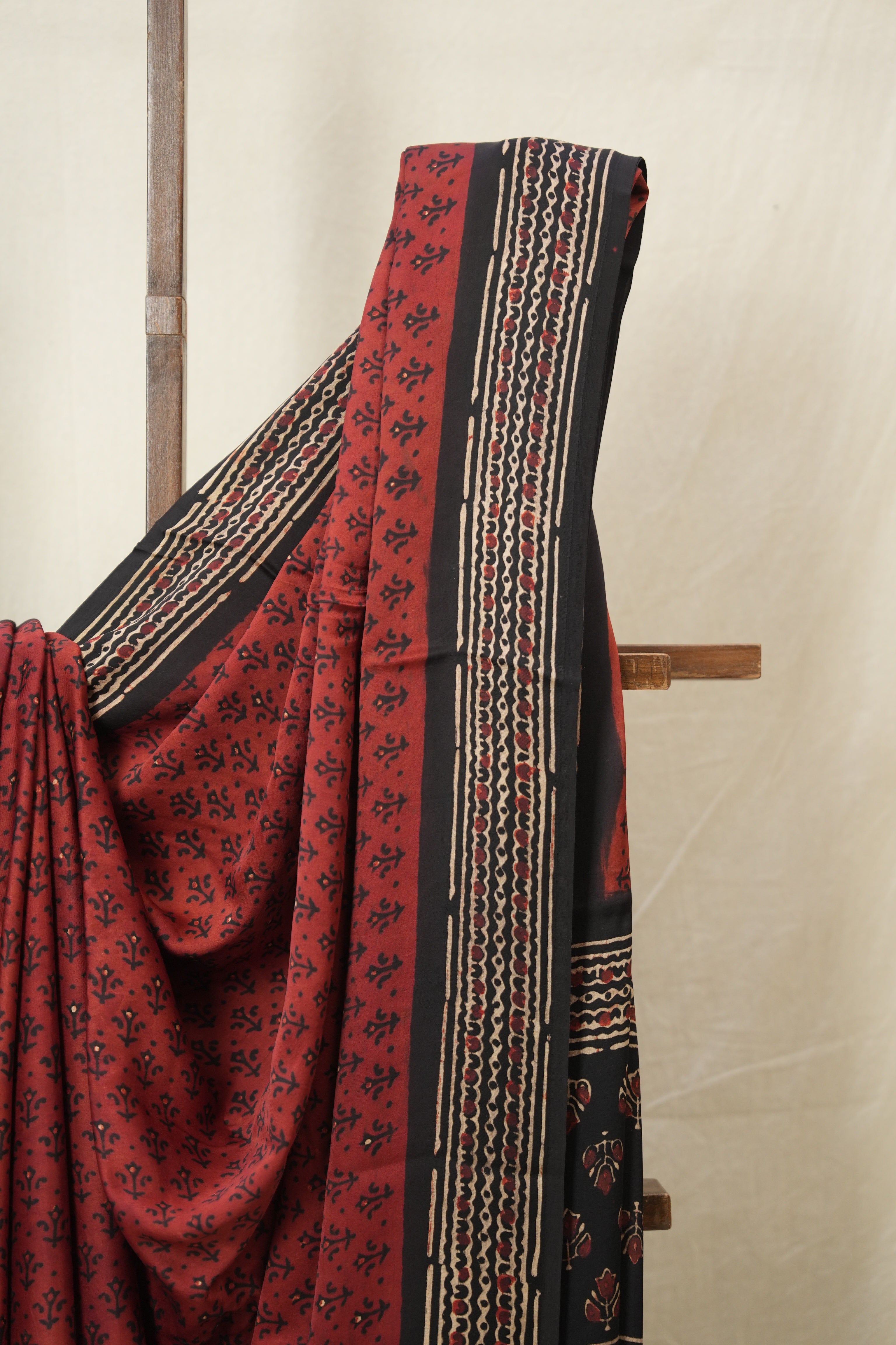 Rust Red Floral Print HBP Modal Silk Saree - SRRMSS560