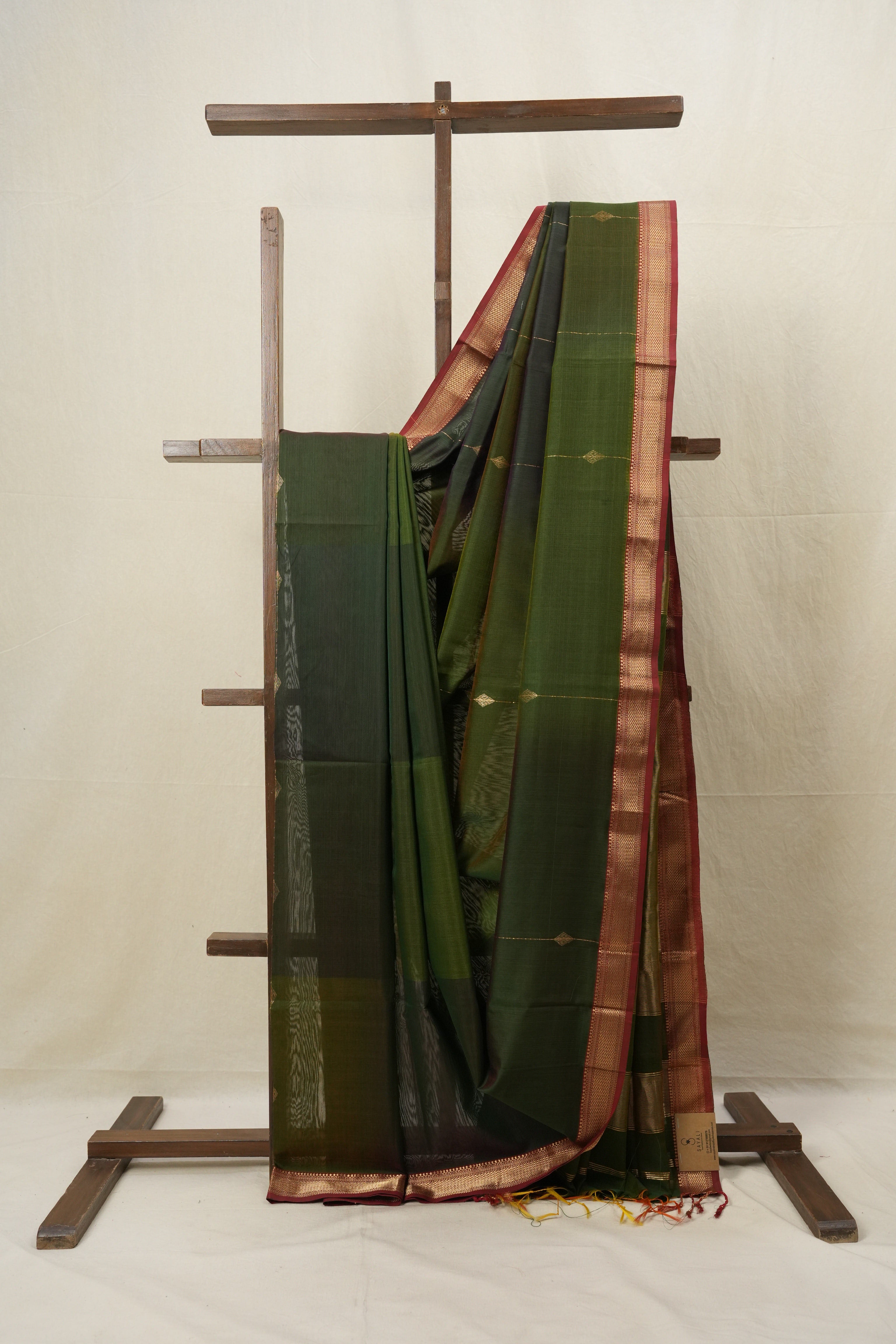 Dual Tone Green Maheshwari Saree - SRDTGMS640