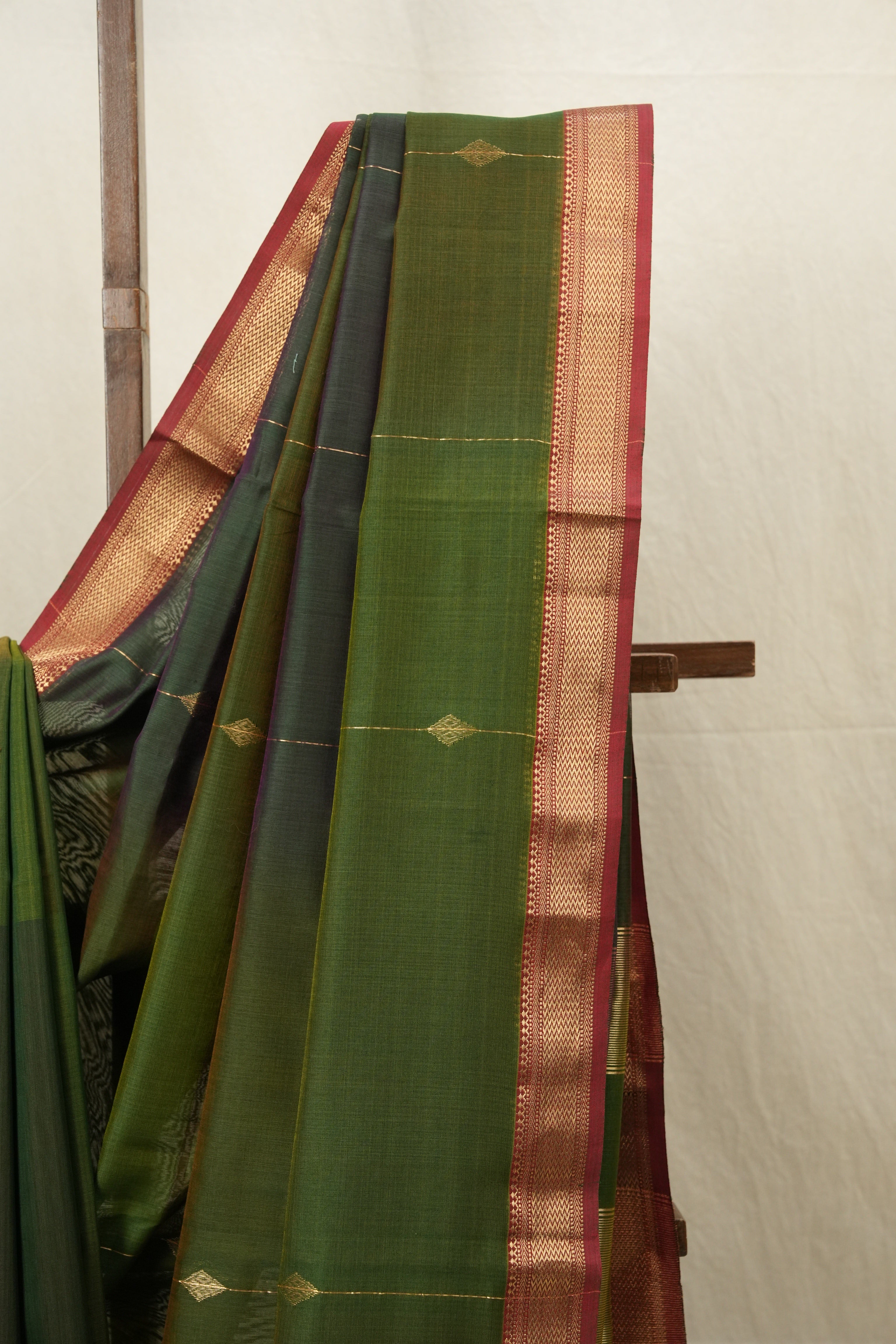 Dual Tone Green Maheshwari Saree - SRDTGMS640