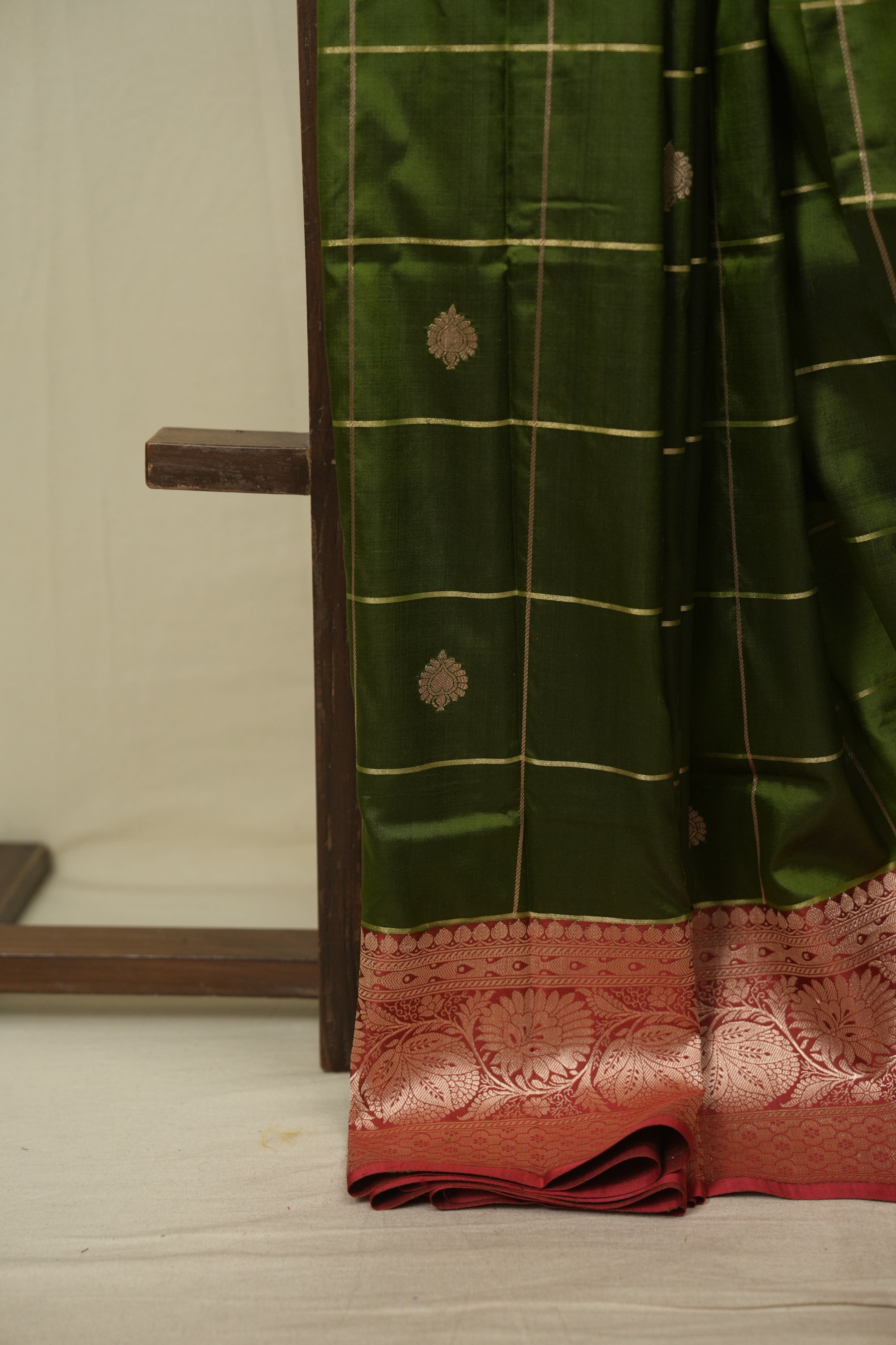 Olive Green Banarasi Silk Saree - SROGBSS989