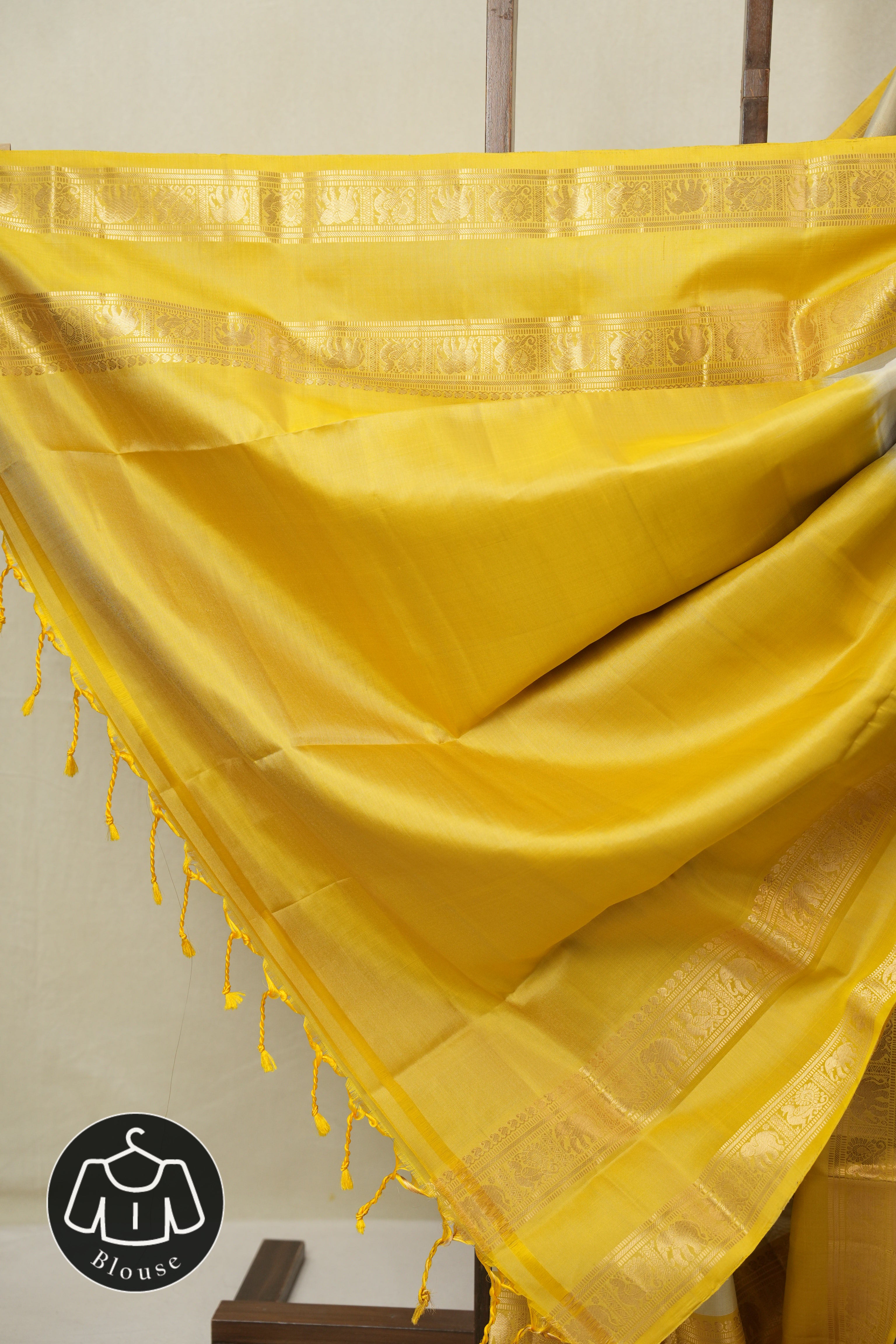 Ivory Soft Silk Saree - SRISSS431