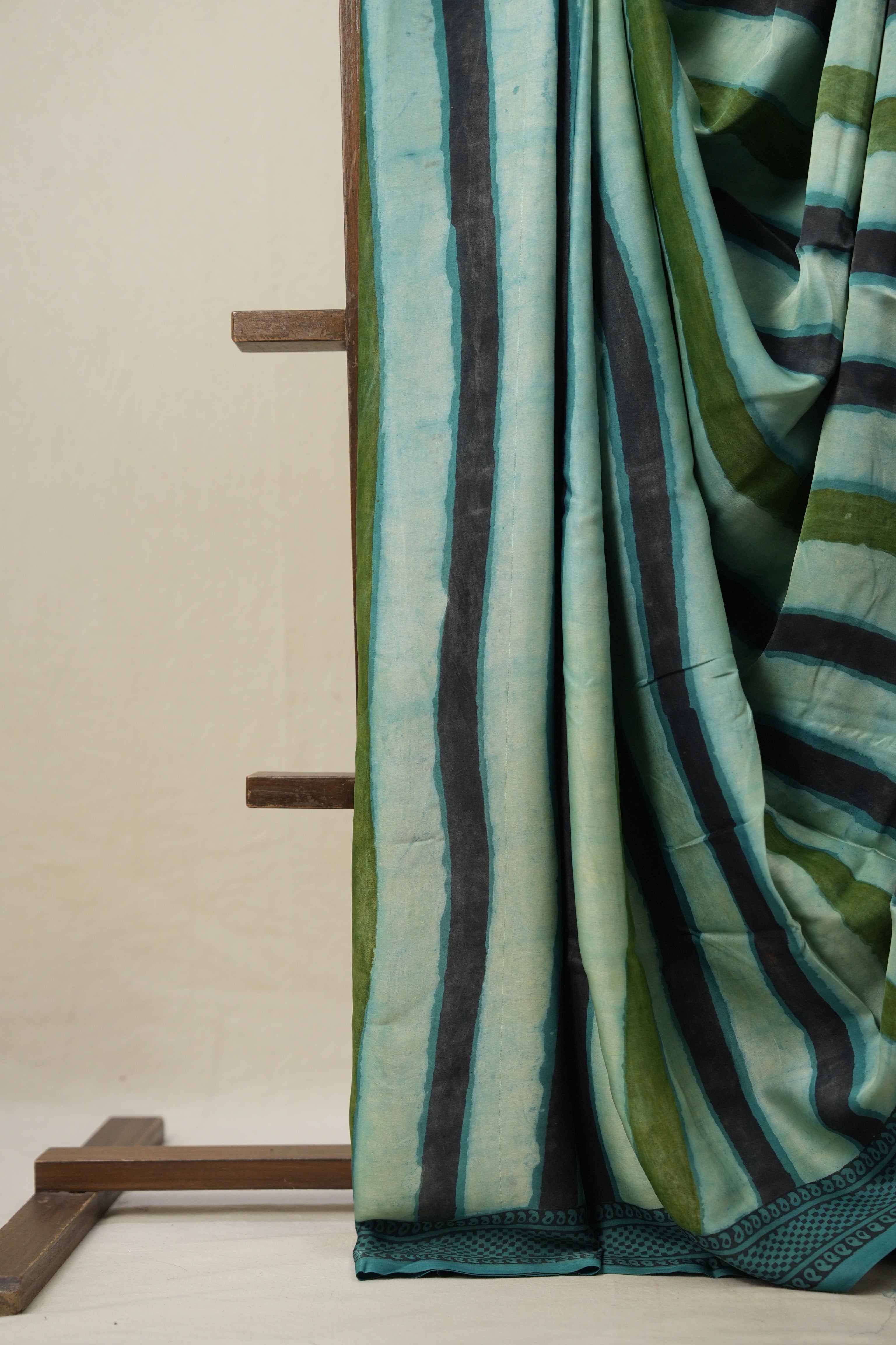 Multicolor HBP Modal Silk Saree - SRMMSS502
