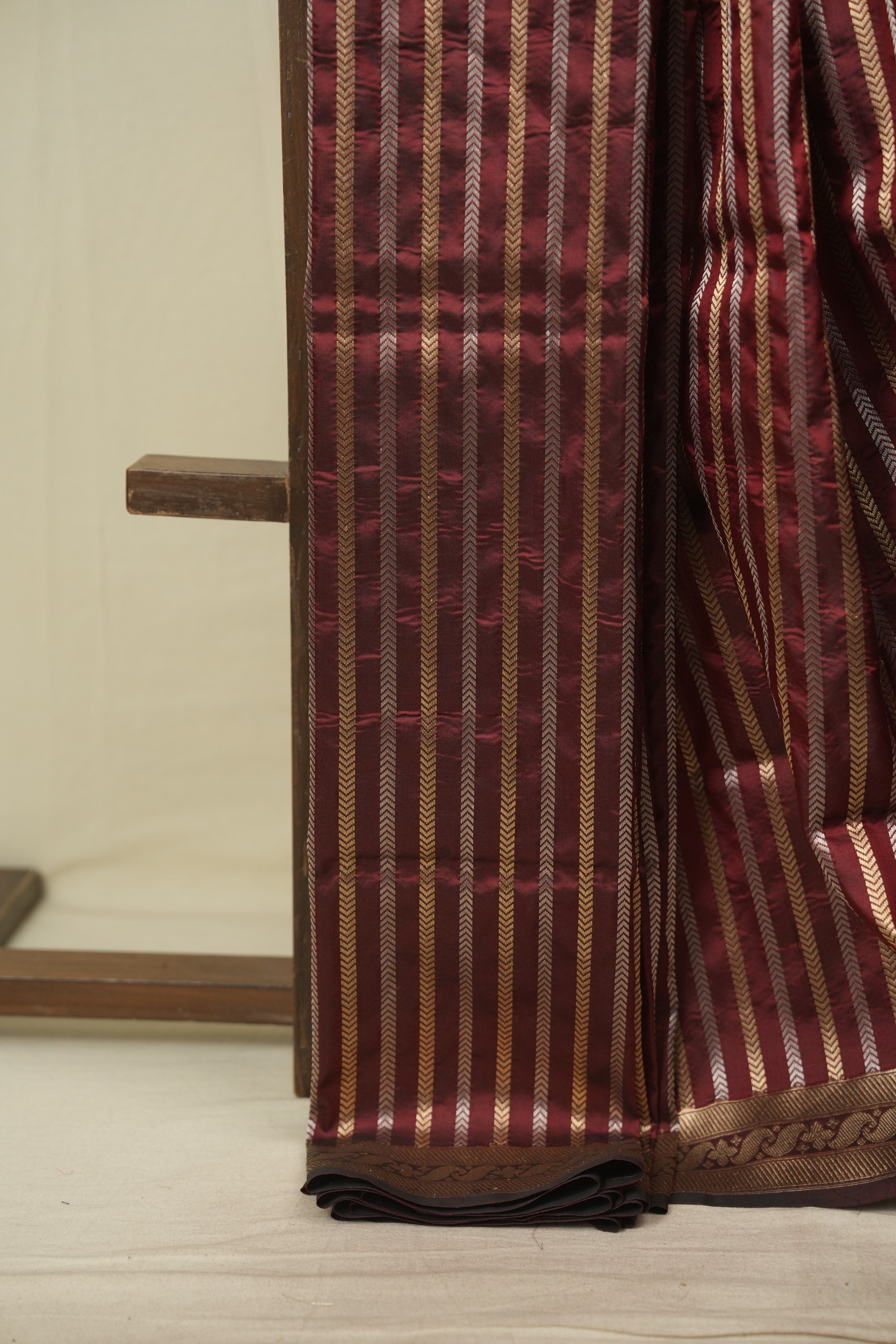 Maroon Banarasi Silk Saree - SRMBSS996