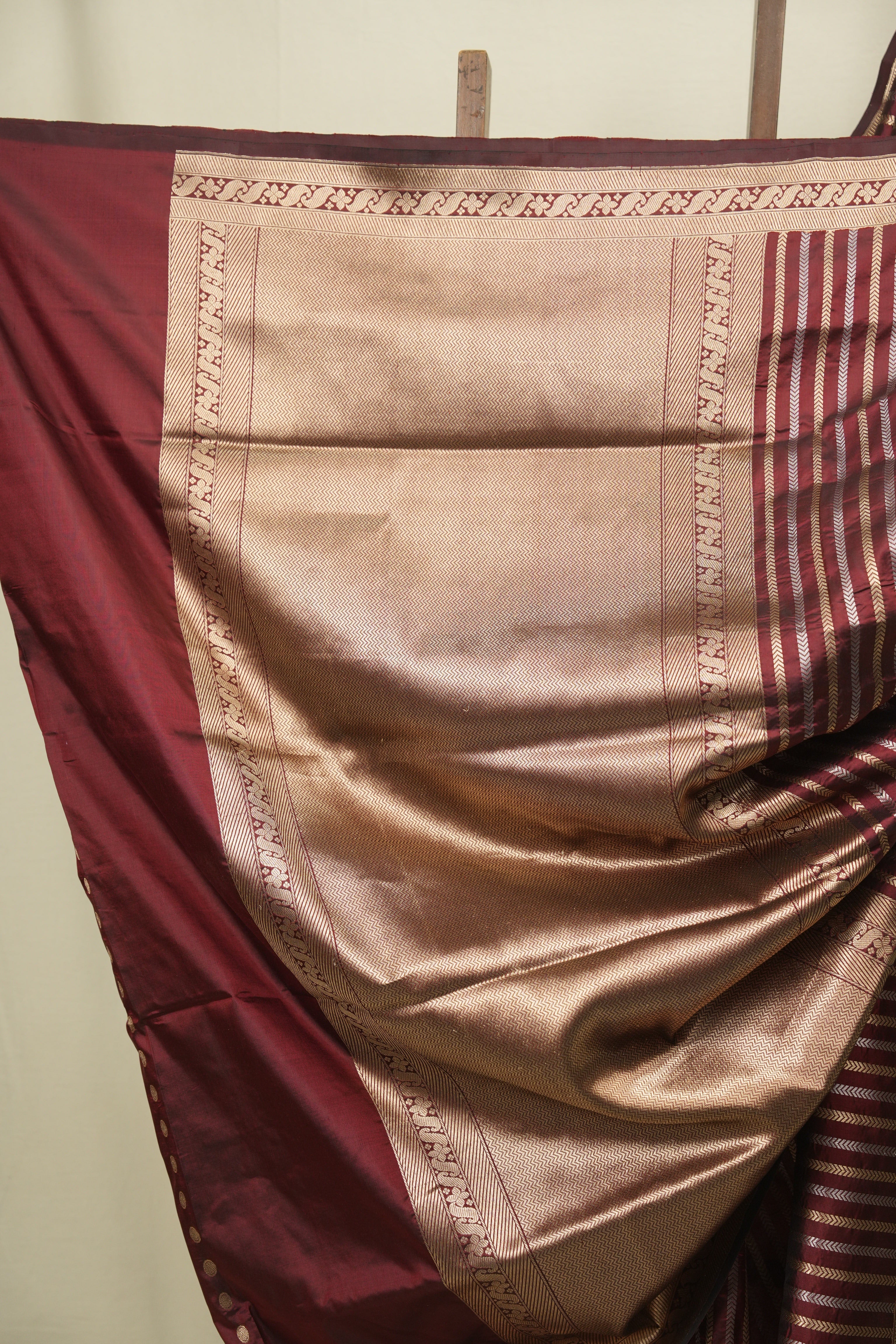 Maroon Banarasi Silk Saree - SRMBSS996