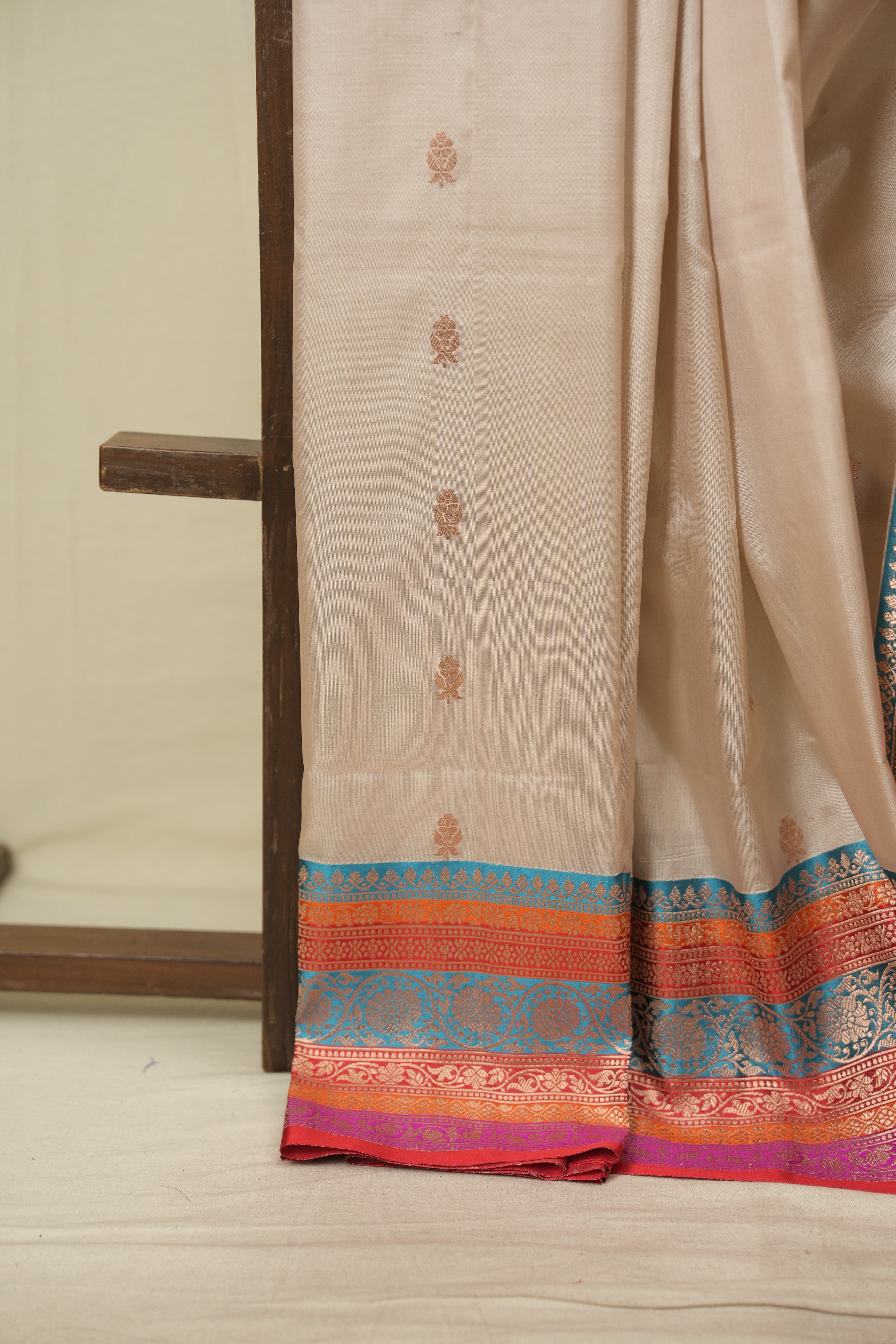 Cream Banarasi Silk Saree - SRCBSS993
