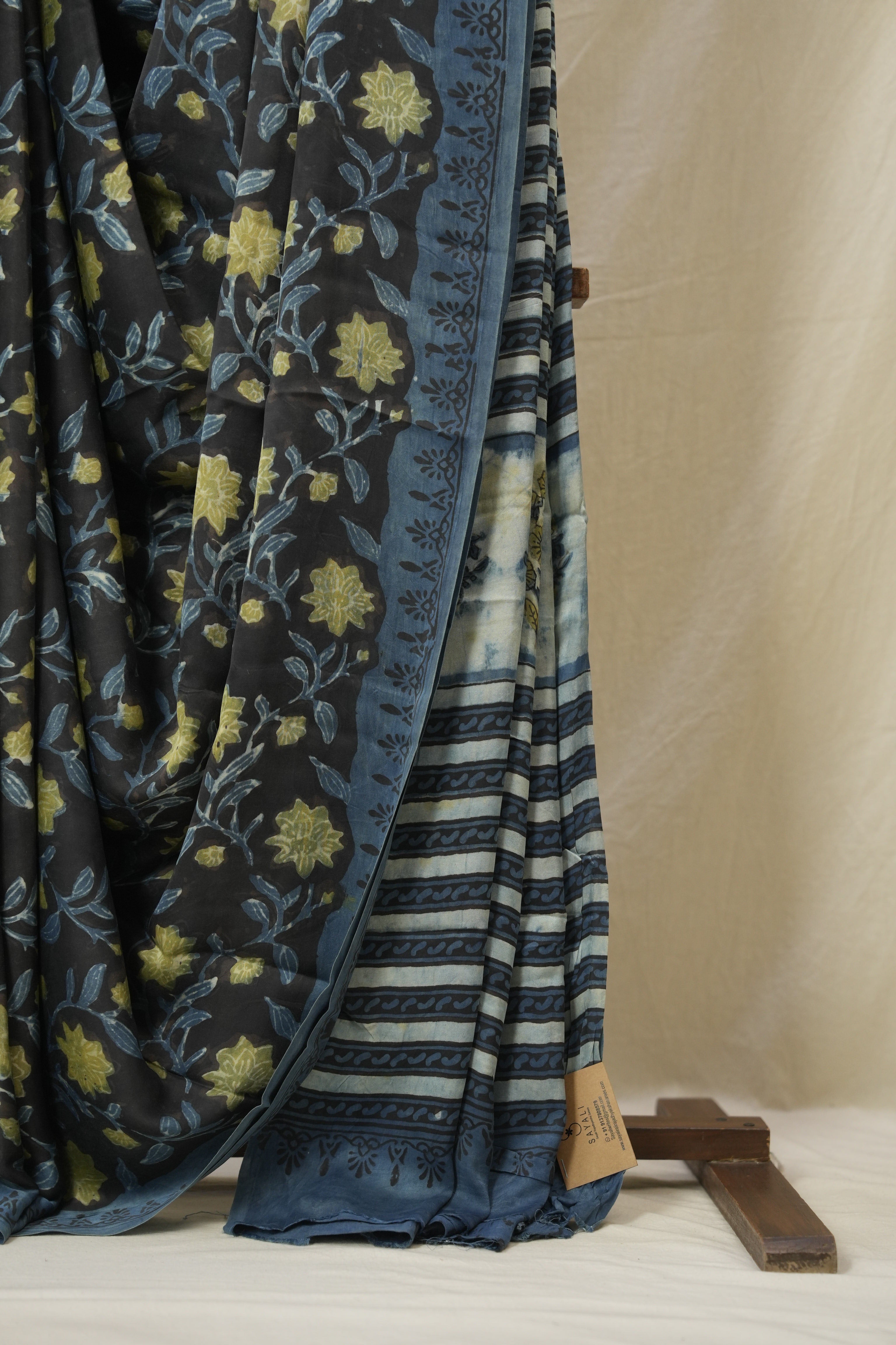 Black HBP Modal Silk Saree - SRBMSS576