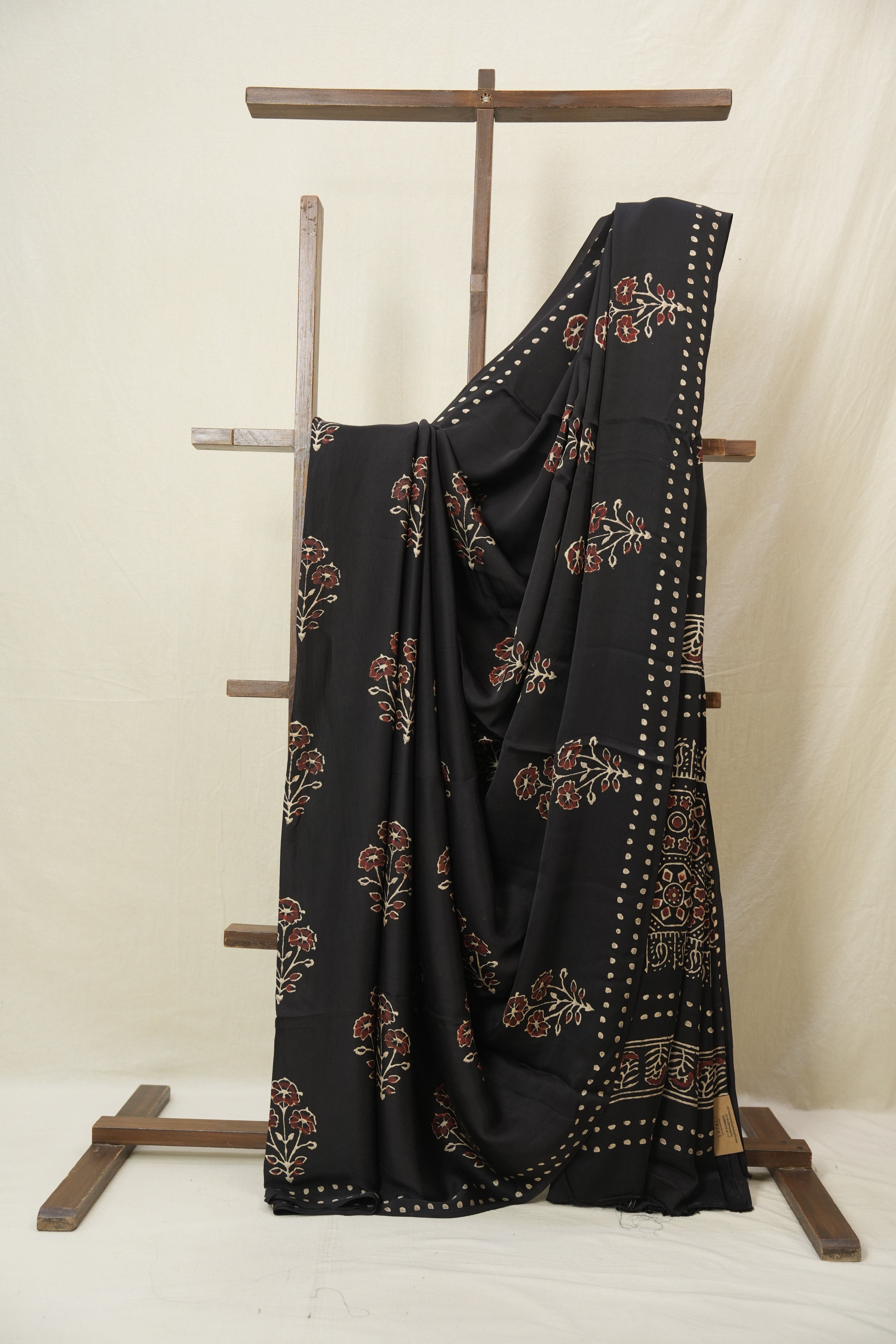 Black Floral Print HBP Modal Silk Saree - SRBFMSS574