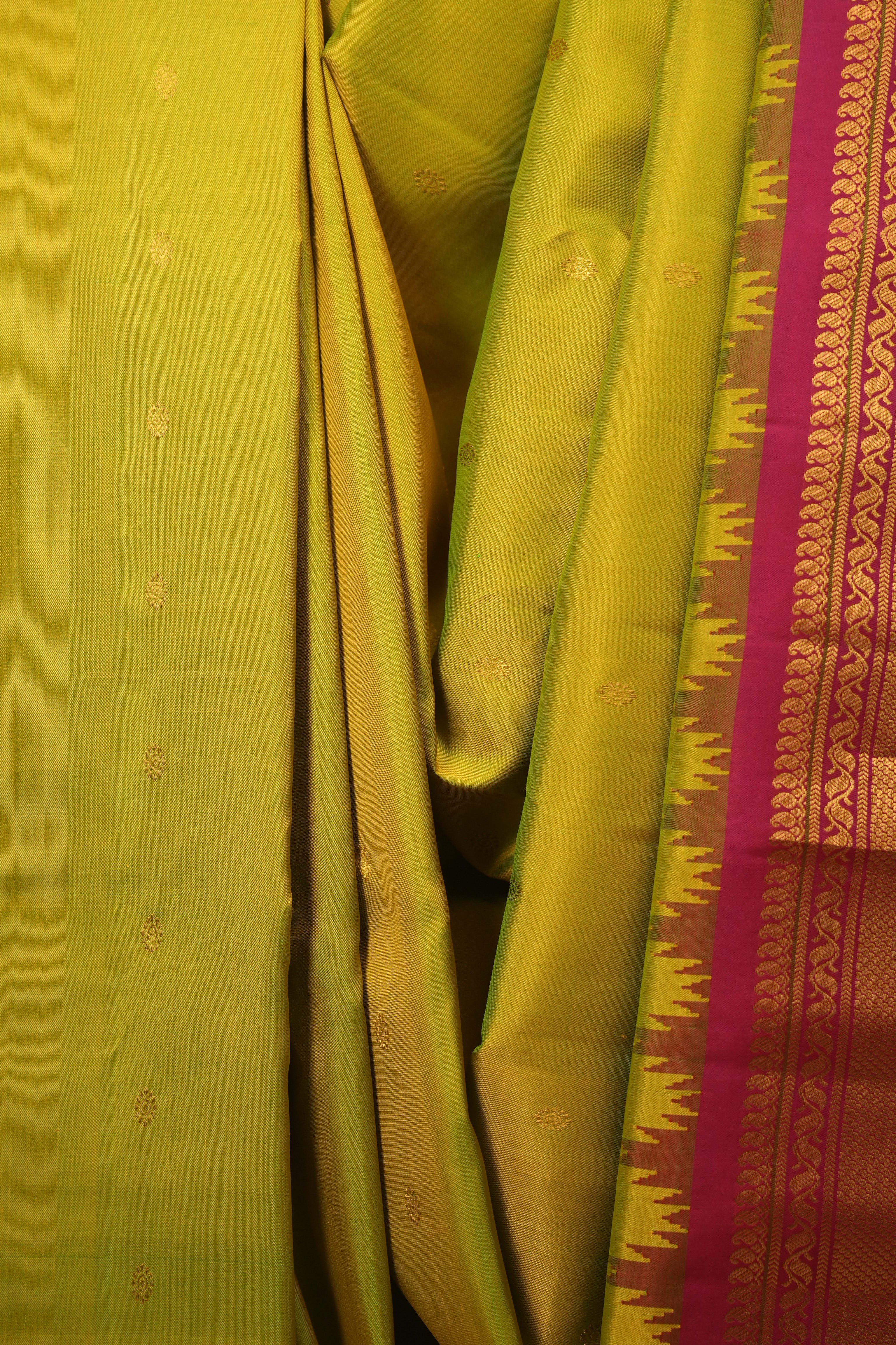 Moss Green Gadwal Silk Saree - SRMGGSS662