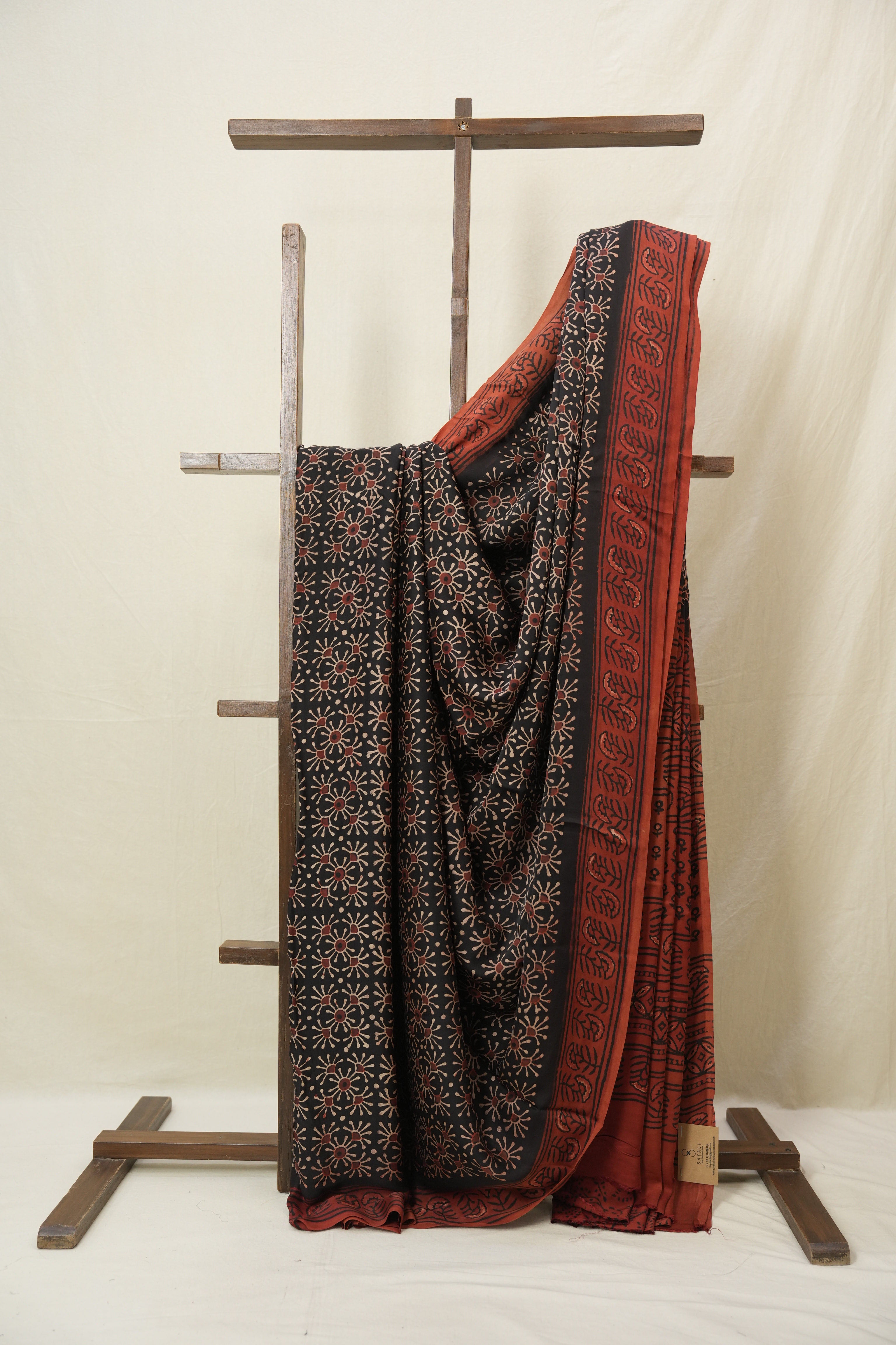 Black HBP Modal Silk Saree - SRBMSS572