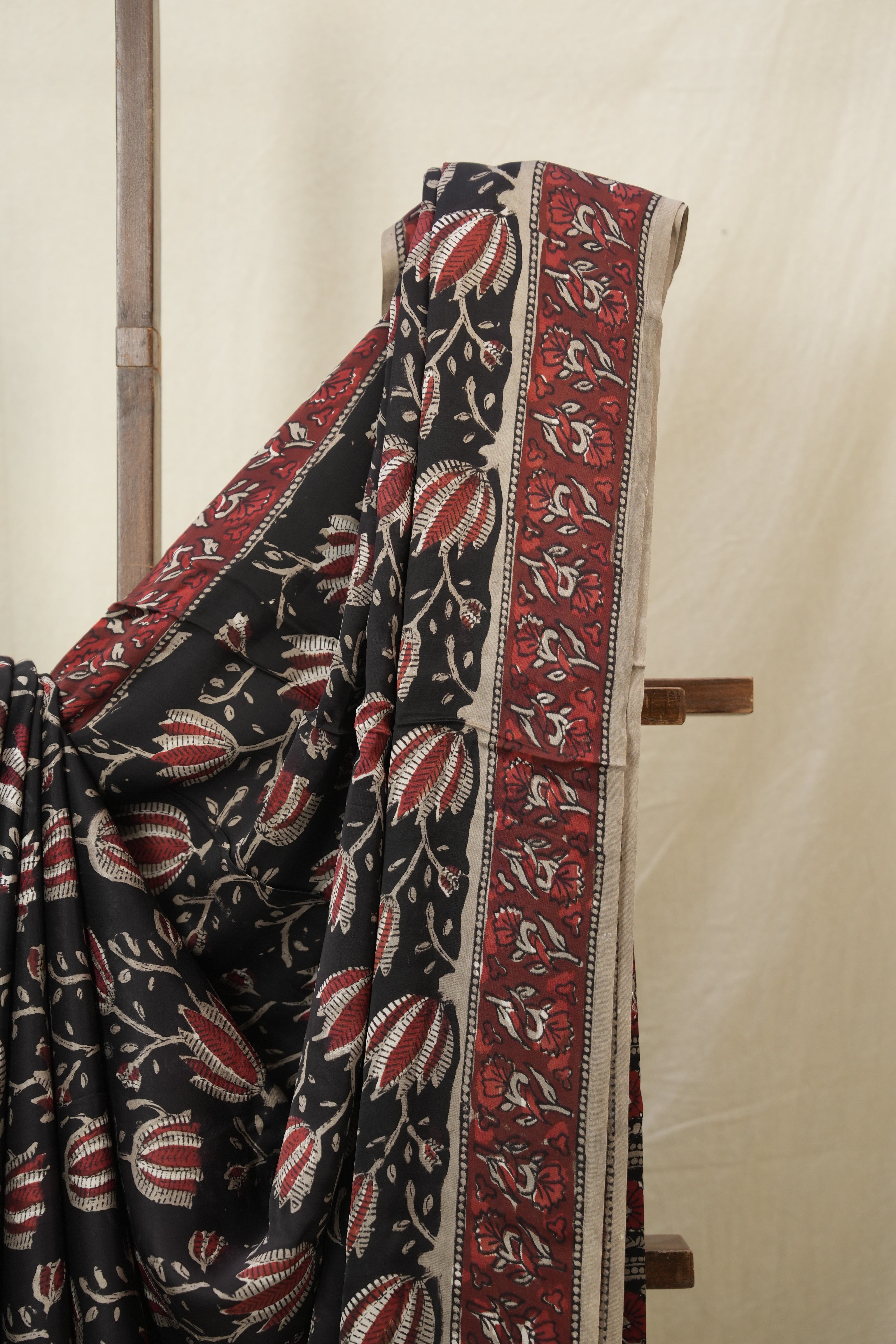 Black Floral Print HBP Modal Silk Saree - SRBFMSS571