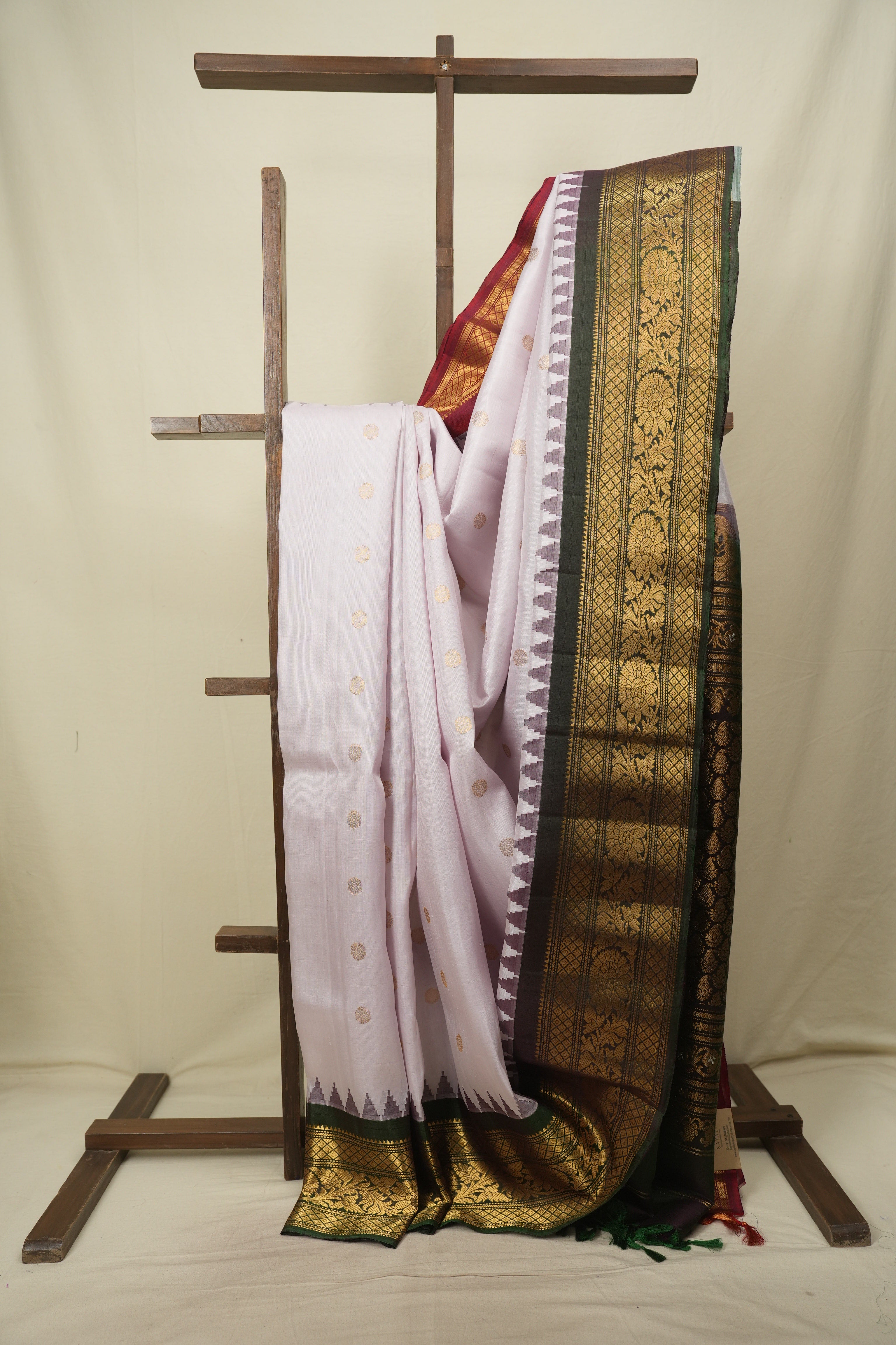 Light Lilac Gadwal Silk Saree - SRLLGSS658