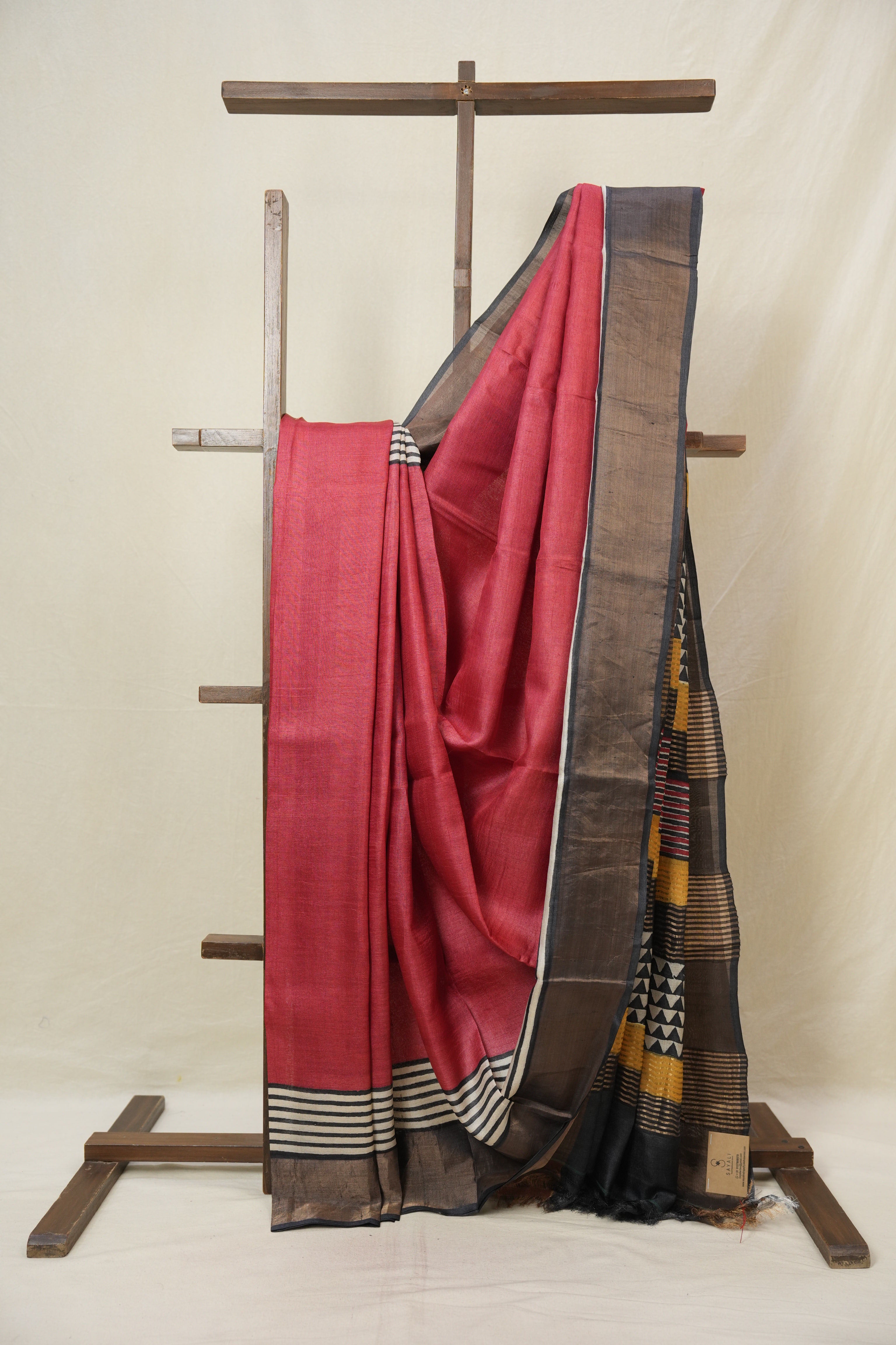 Red HBP Tussar Silk Saree - SRRHTSS750