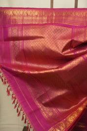 Dual Tone Green Gadwal Silk Saree - SRDTGGSS653