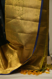 Bottle Green Gadwal Silk Saree - SRBGGSS657