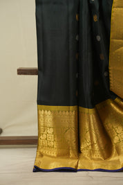 Bottle Green Gadwal Silk Saree - SRBGGSS657