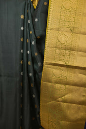 Bottle Green Gadwal Silk Saree - SRBGGSS657