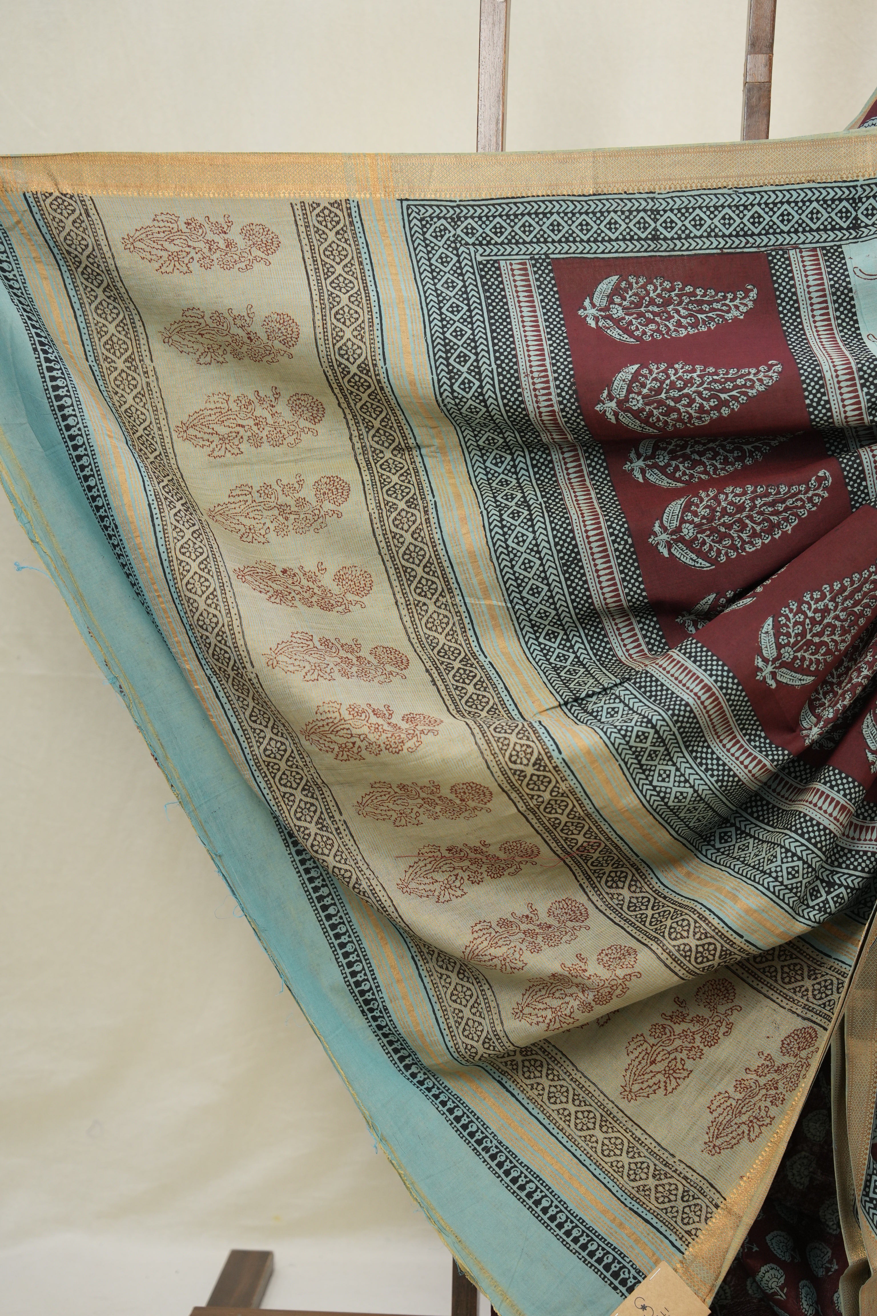 Maroon Green HBP Mangalgiri Cotton Saree - SRMGHMCS003