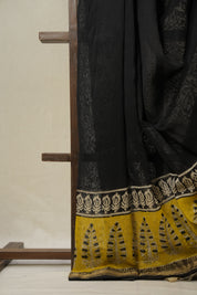 Black HBP Cotton Silk Saree With Maheshwari Border - SRBCSS1452