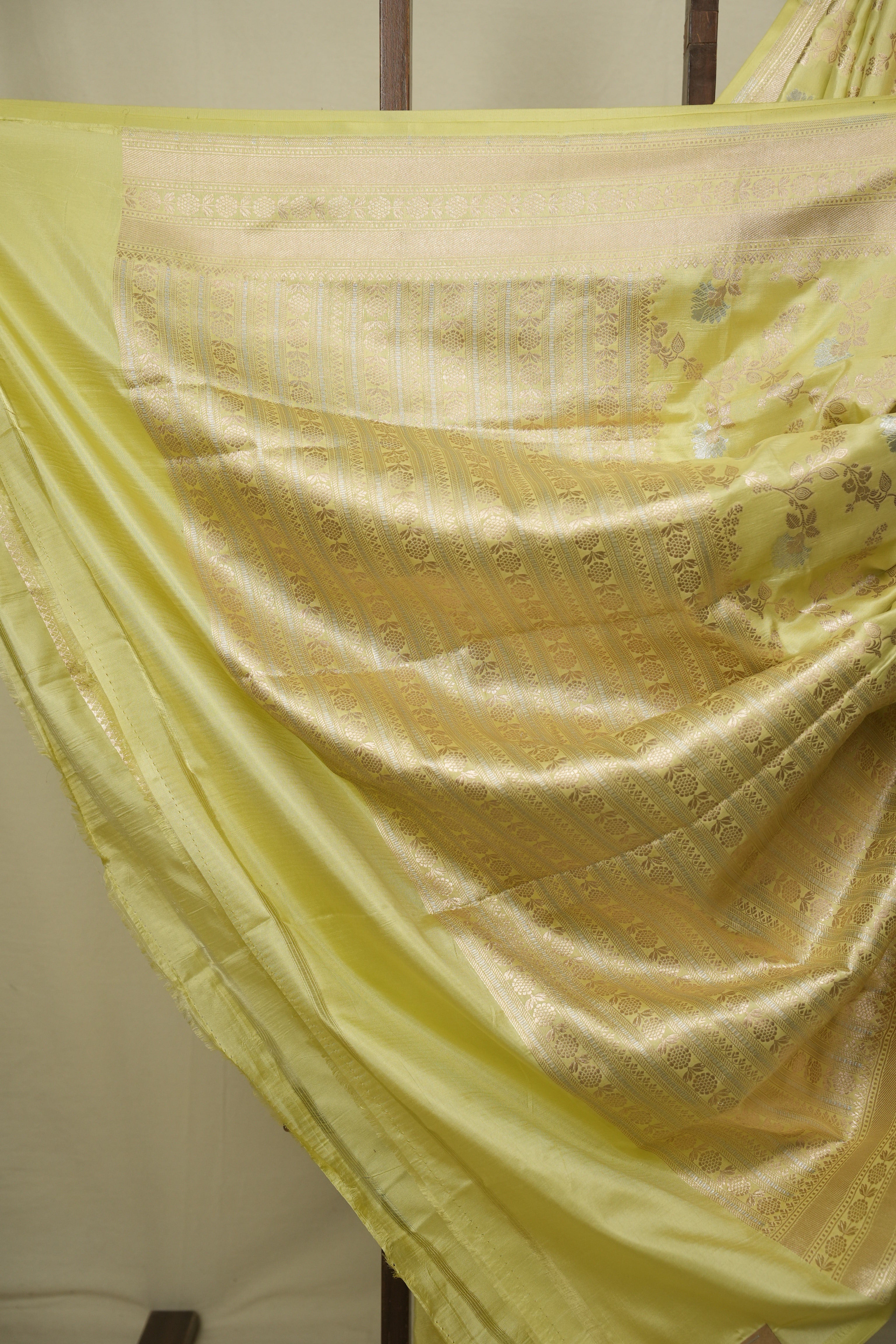 Pista Green Banarasi Silk Saree - SRPGBSS1003