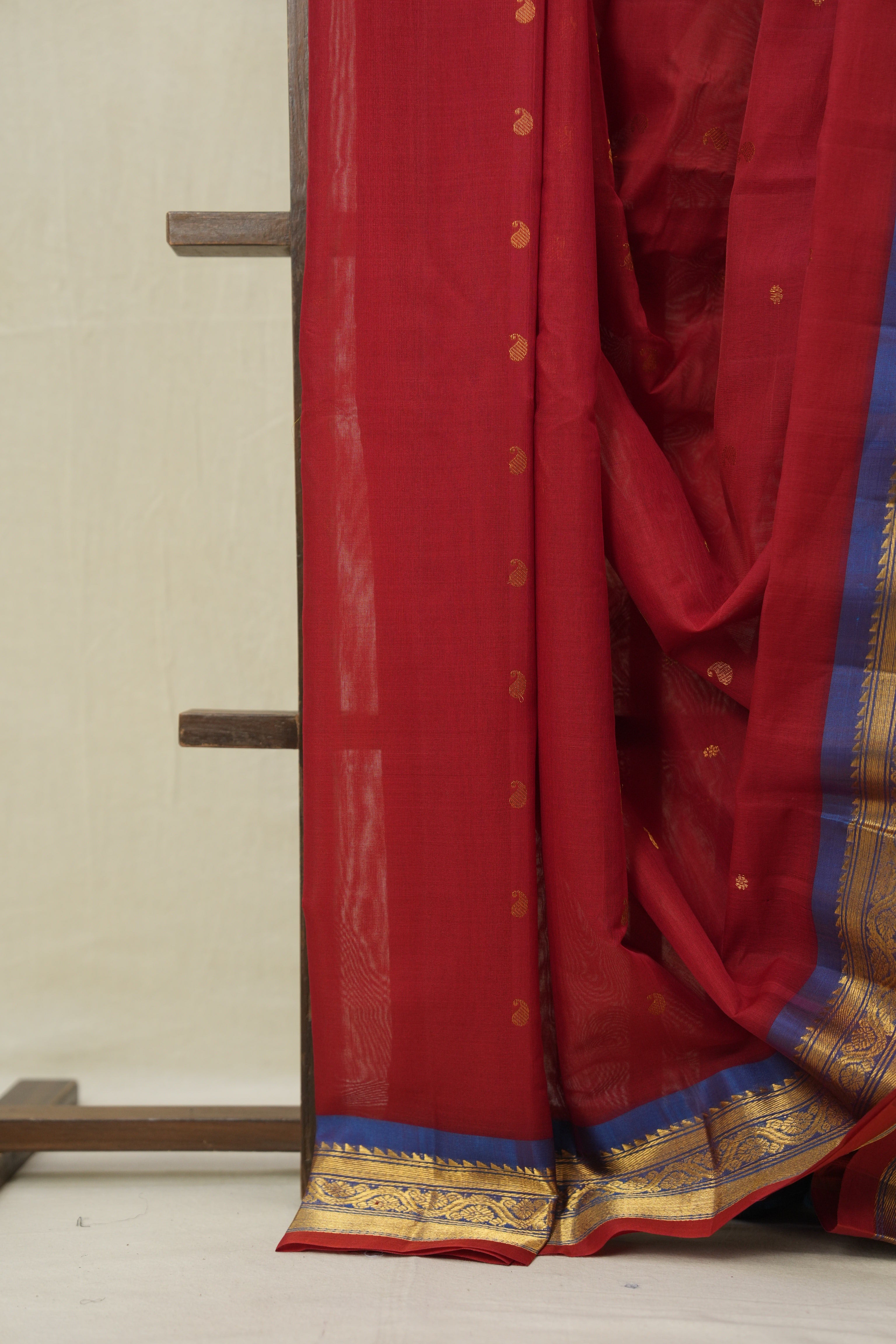 Red Gadwal Cotton Silk Saree - SRRGCSS189