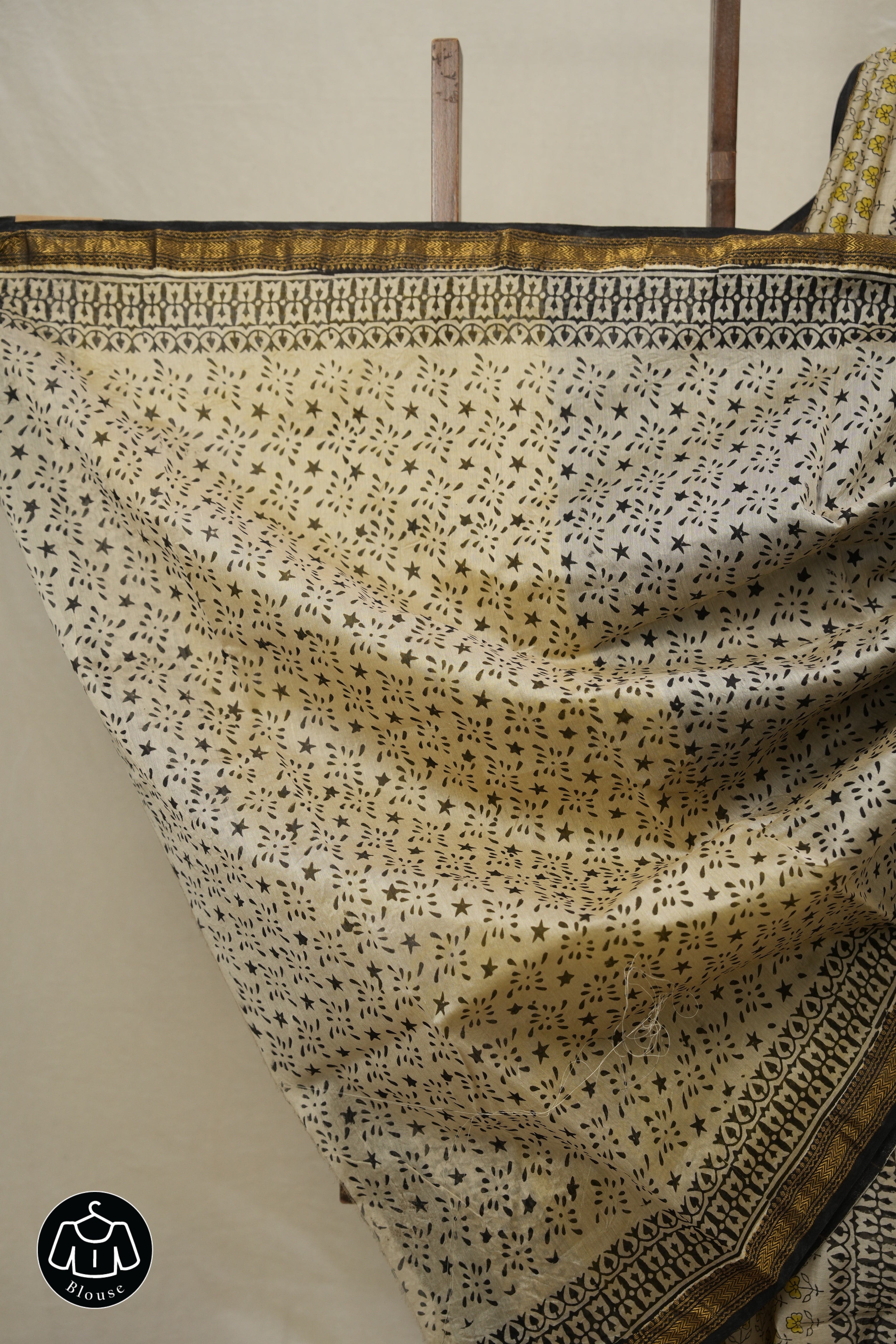 Cream HBP Cotton Silk Saree With Maheshwari Border - SRCCSS1448