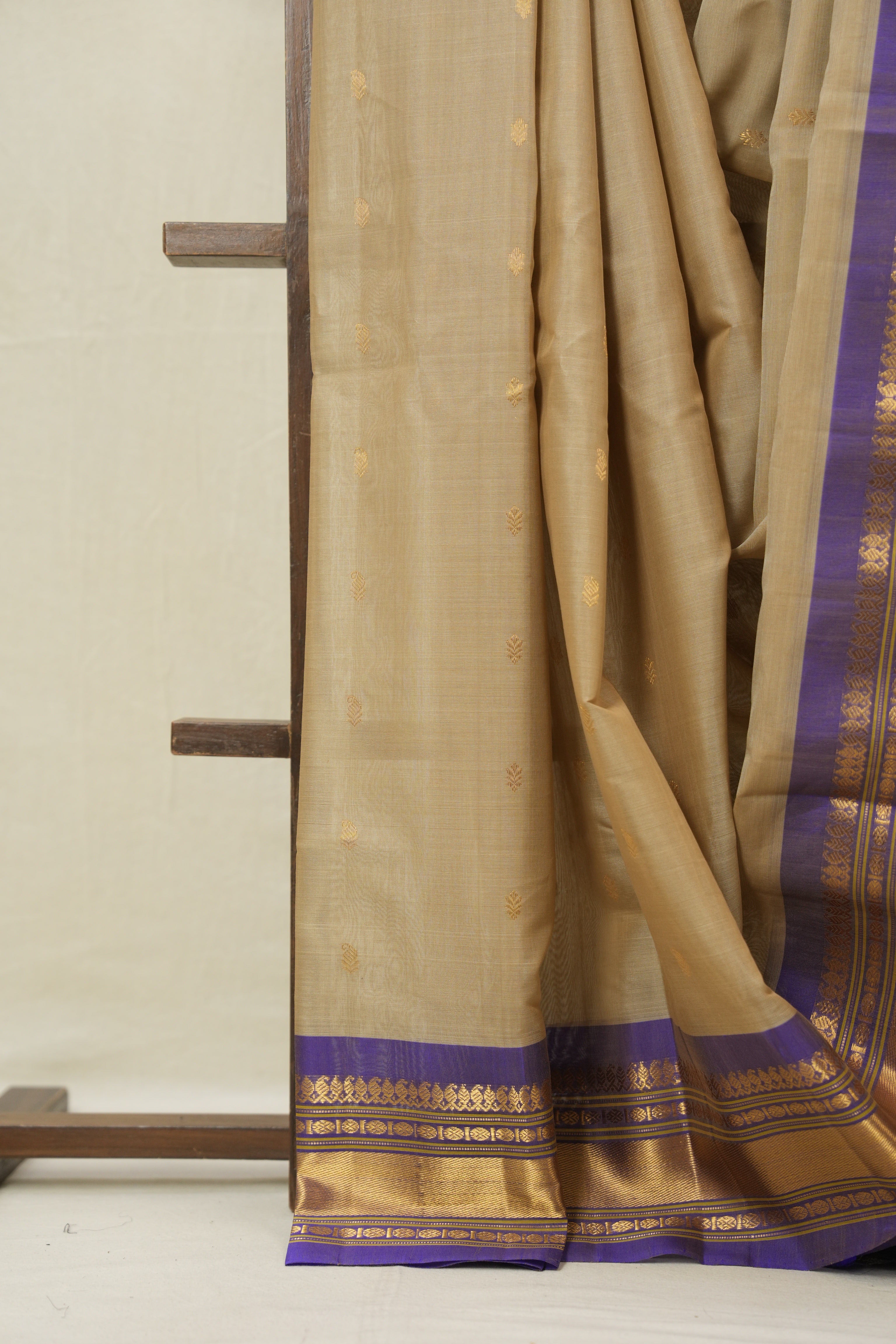 Sand Beige Gadwal Cotton Silk Saree - SRSBGCSS191