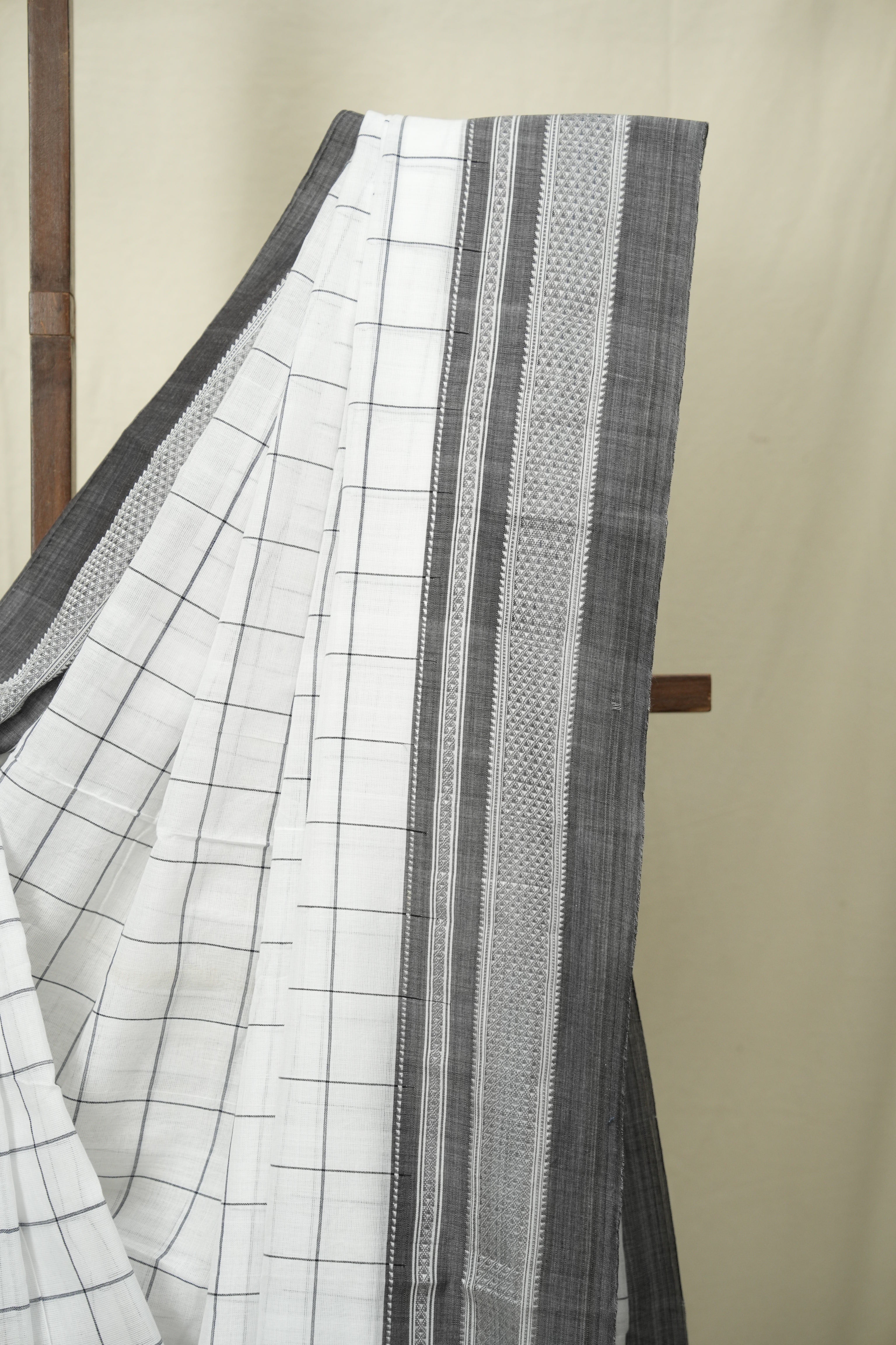 White Cotton Ilkal Saree - SRWCIS1031