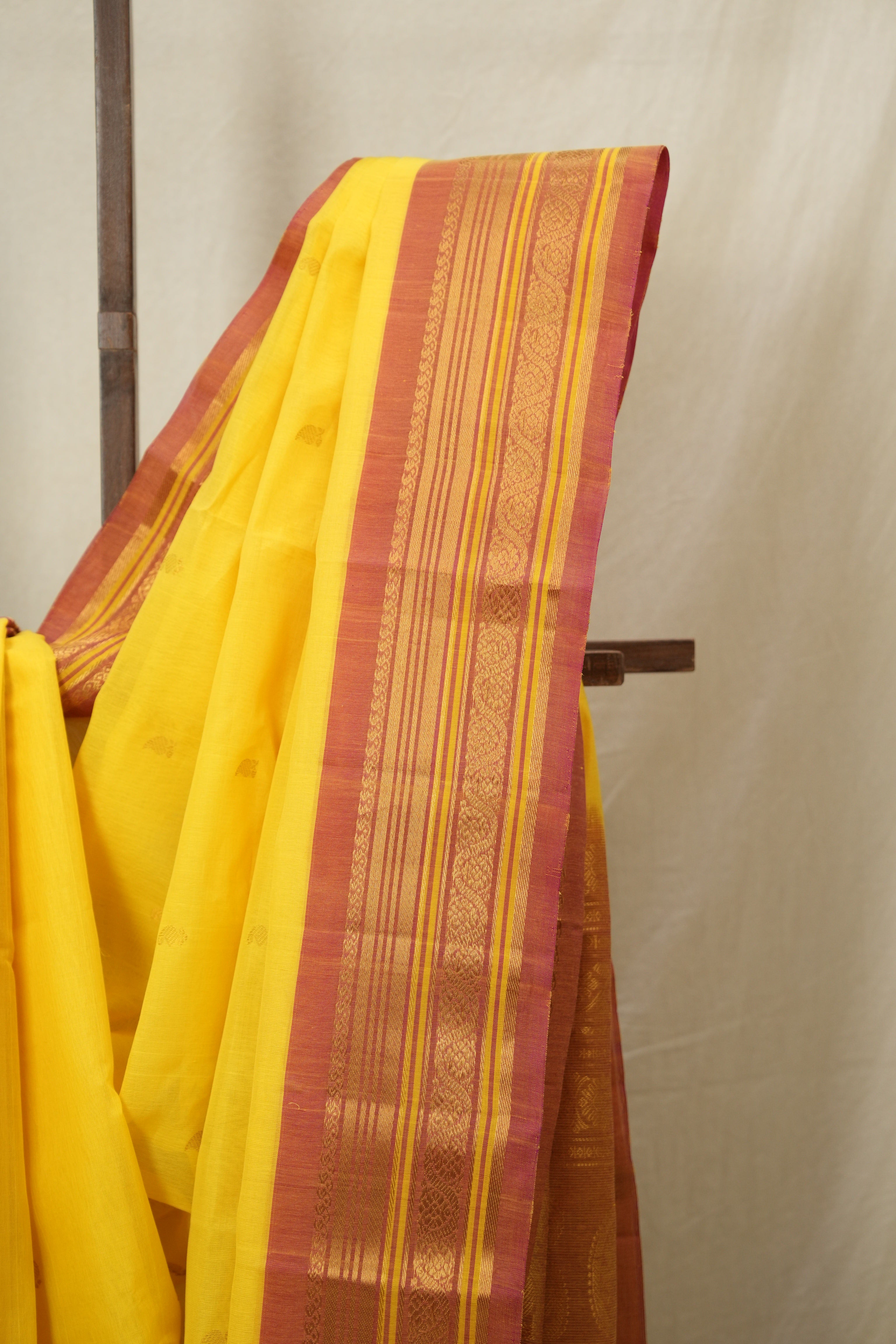 Yellow Gadwal Cotton Silk Saree - SRYGCSS188