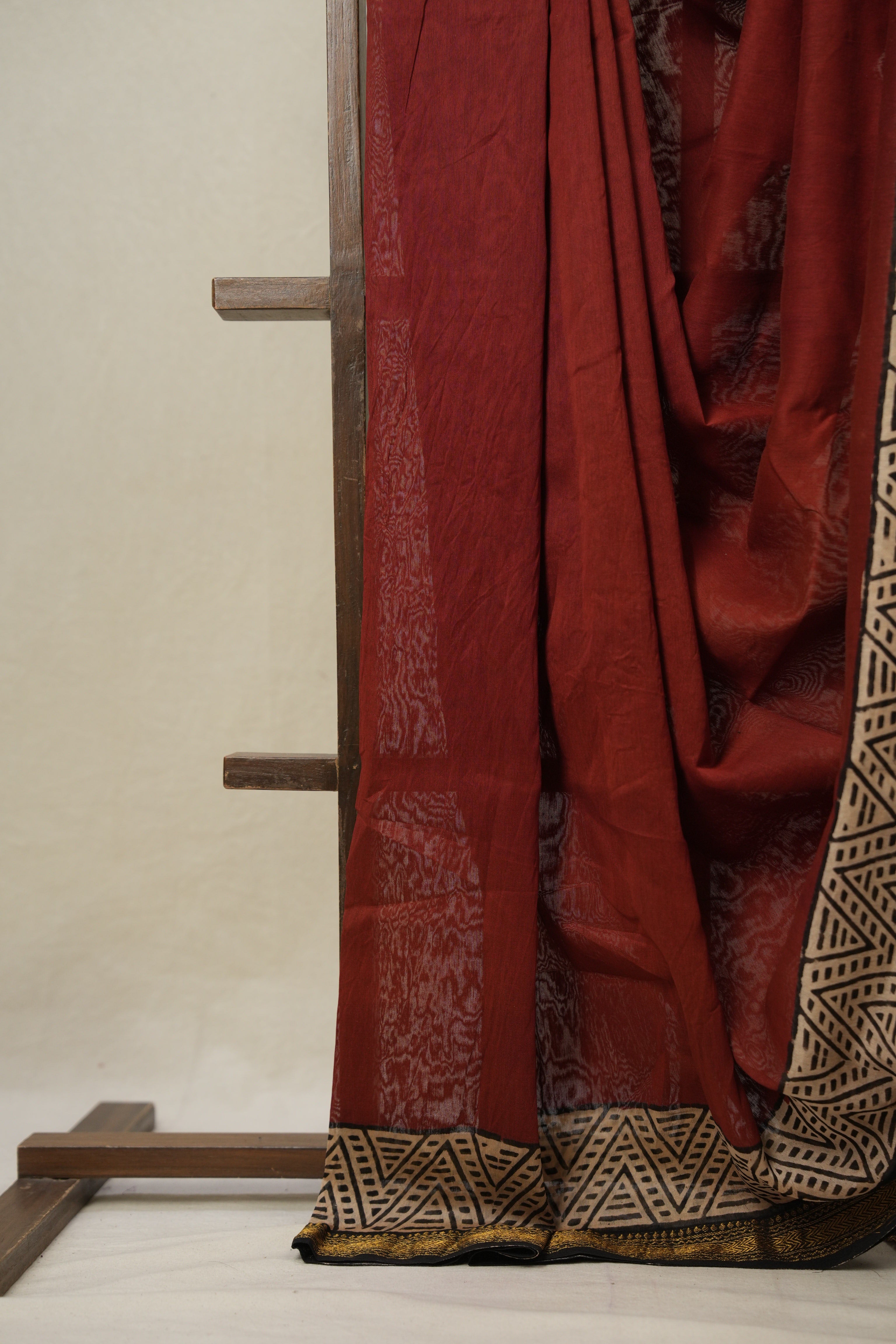 Maroon HBP Cotton Silk Saree With Maheshwari Border - SRMCSS1457