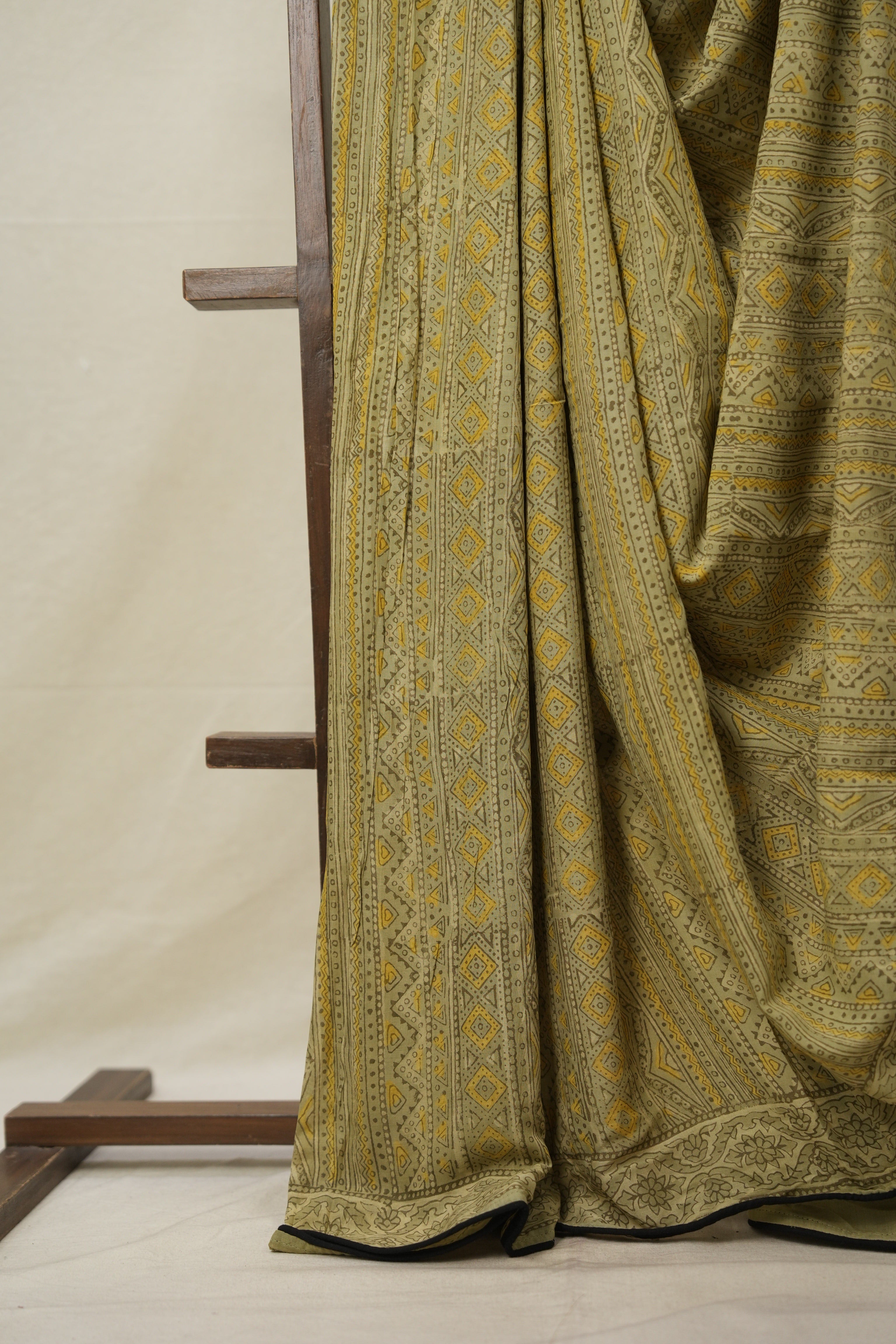 Light Green HBP Modal Silk Saree - SRLGMSS484