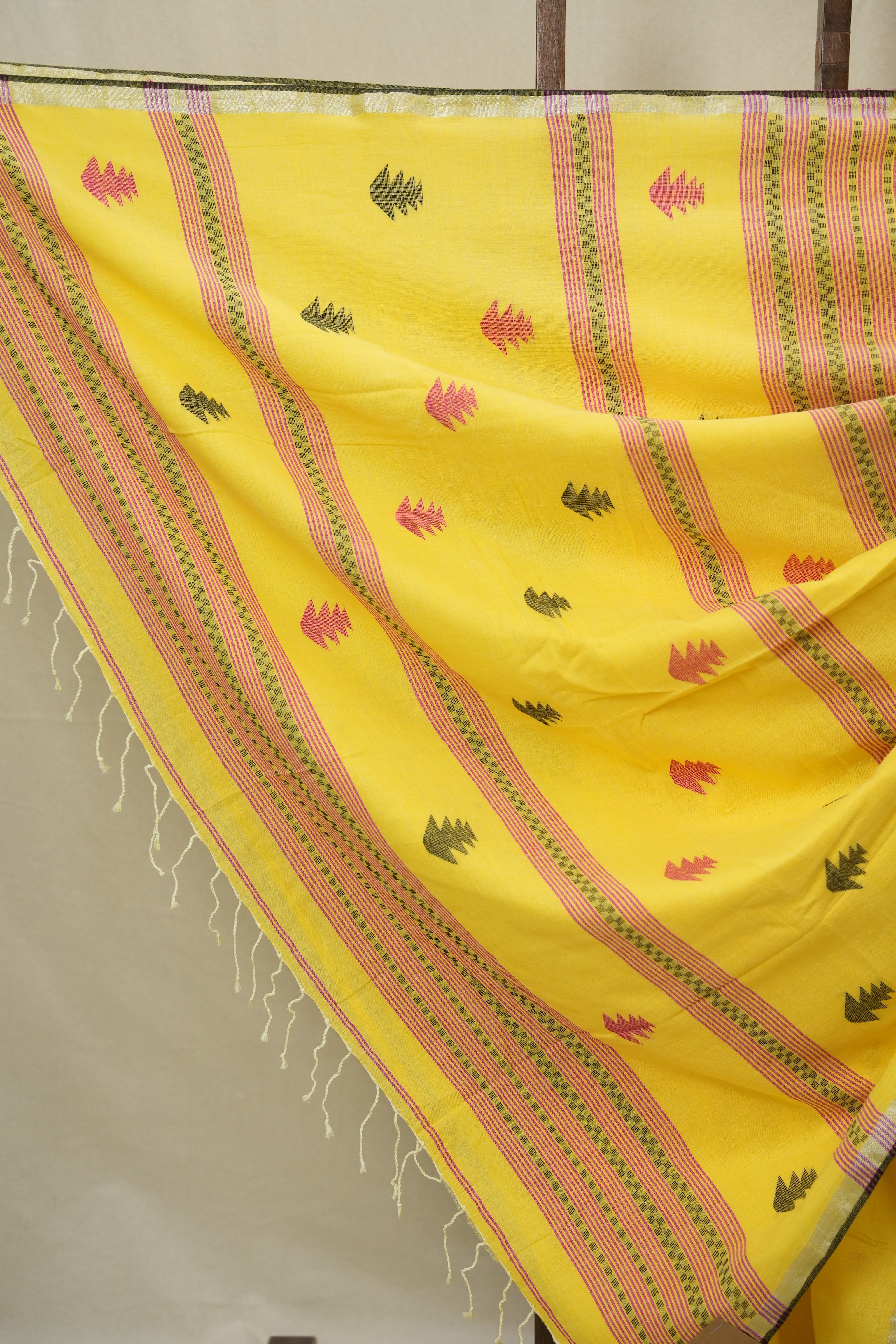 Yellow Bengal Cotton Jamdani Saree - SRYBCJS208