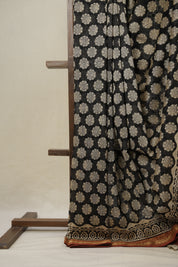 Black HBP Cotton Silk Saree With Maheshwari Border - SRBCSS1441