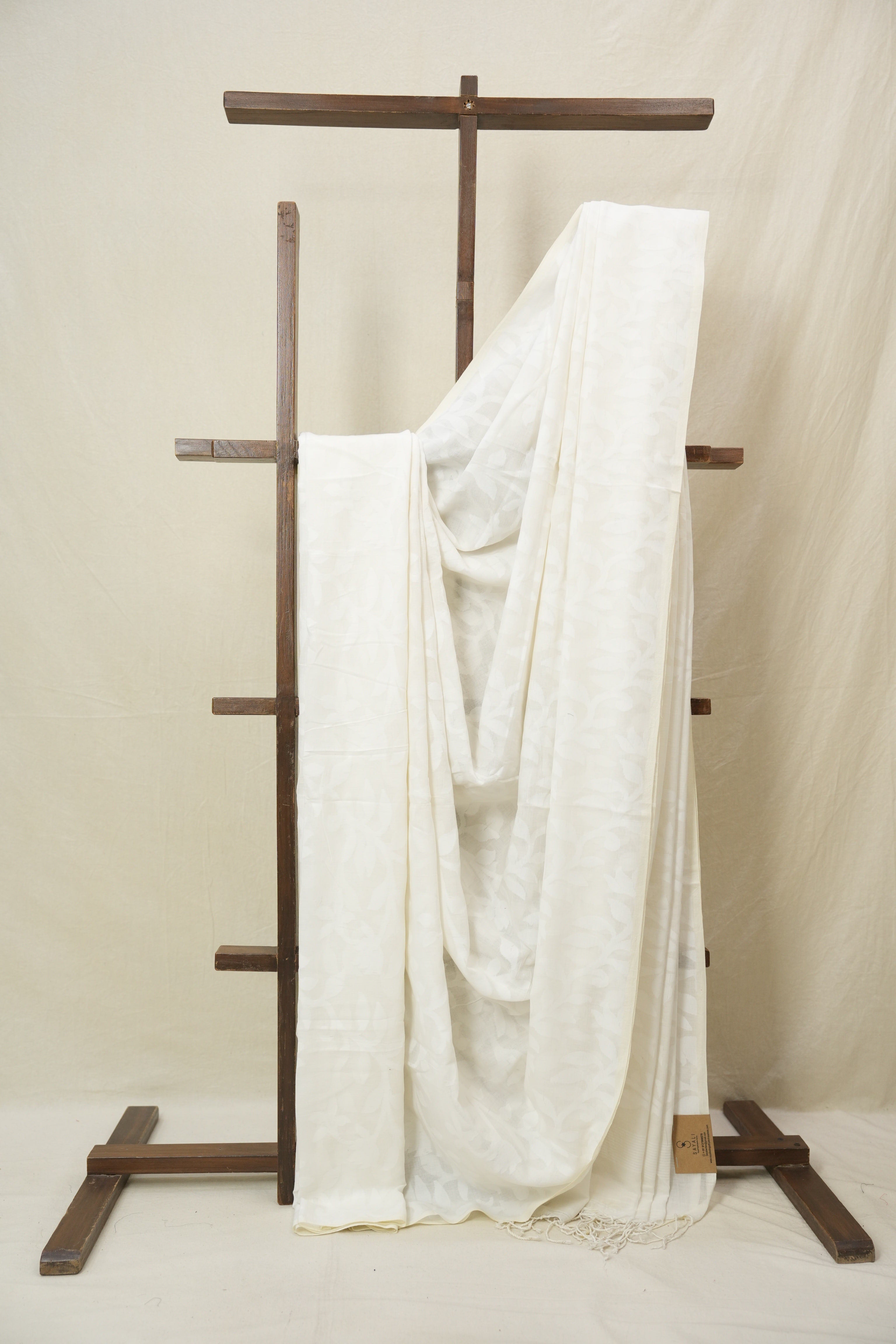 White Mul Bengal Cotton Jamdani Saree - SRWBCJS232