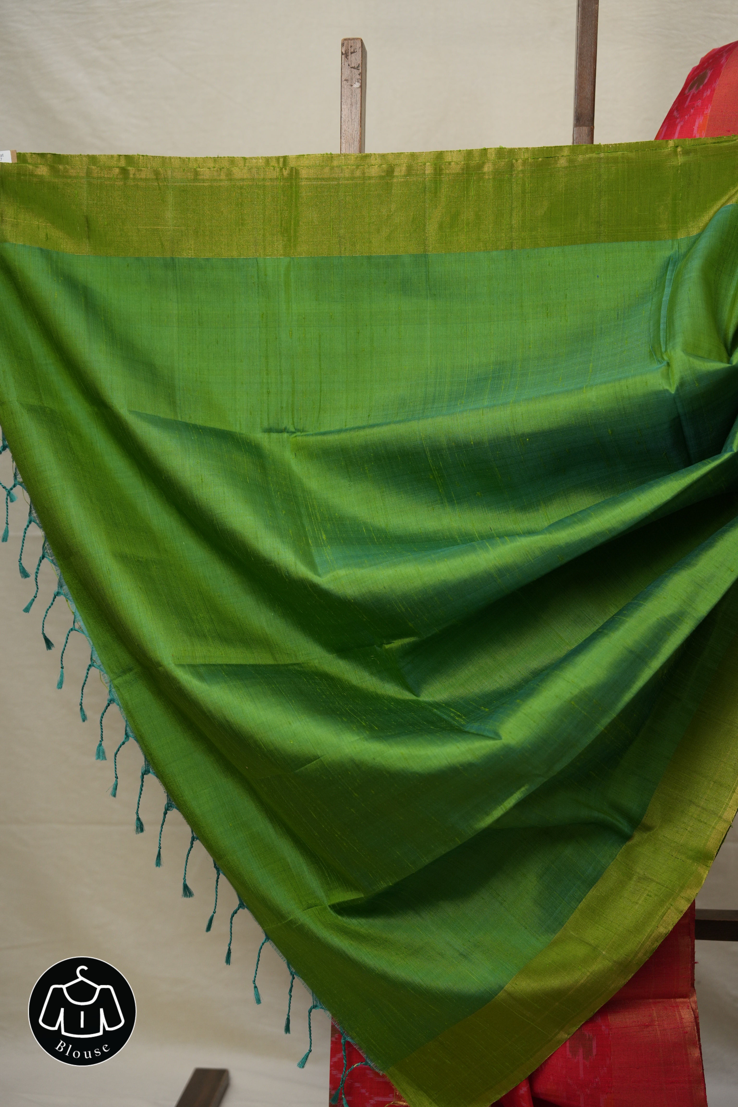 Red Green Raw Silk Ikat Saree - SRRGRSIS867