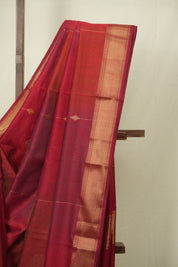 Two Tone Red Maheswari Saree - SRTTRMS1245