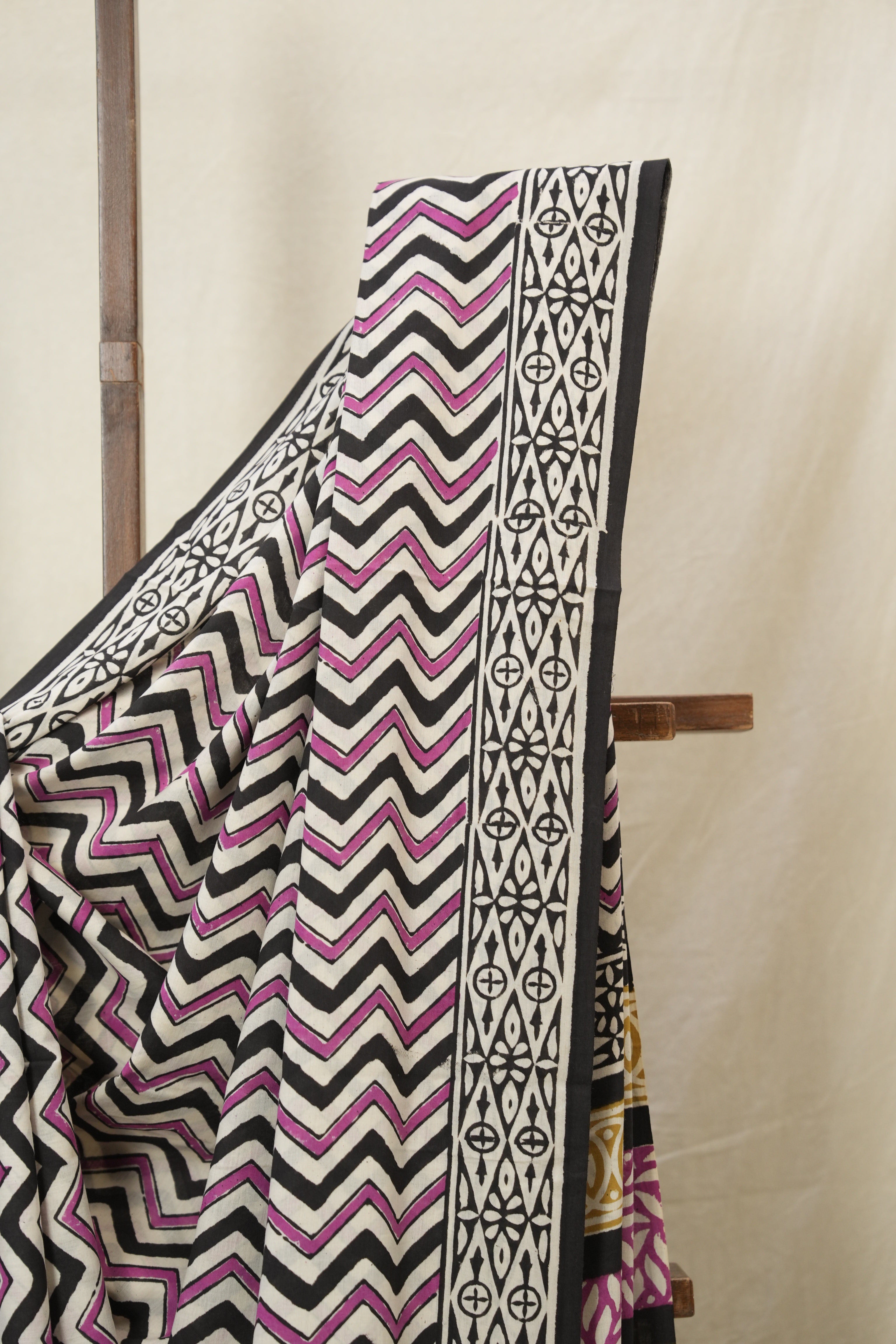 Cream Black HBP Cotton Saree - SRCBCS3382