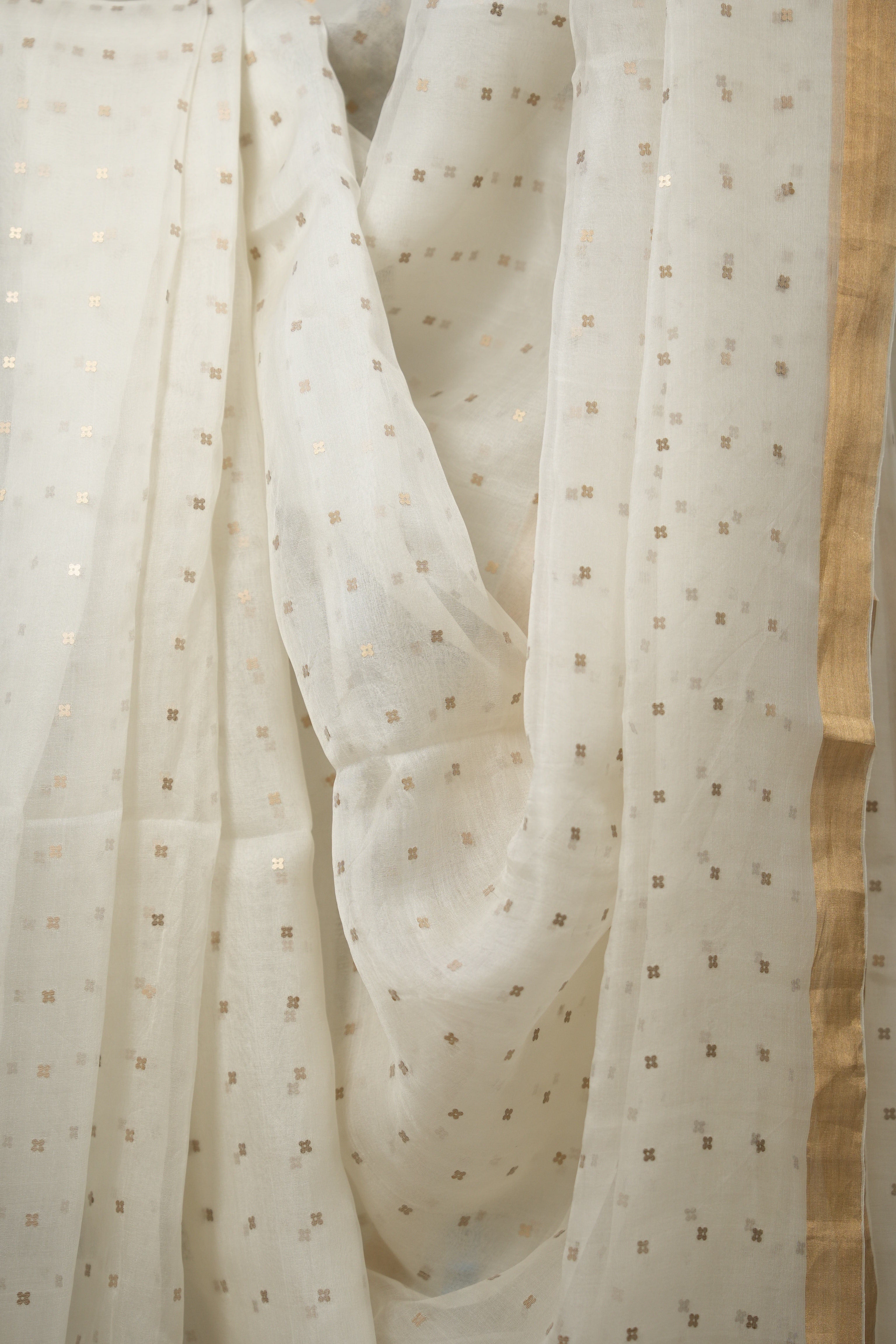 White Matka Silk Saree - SRWMSS82