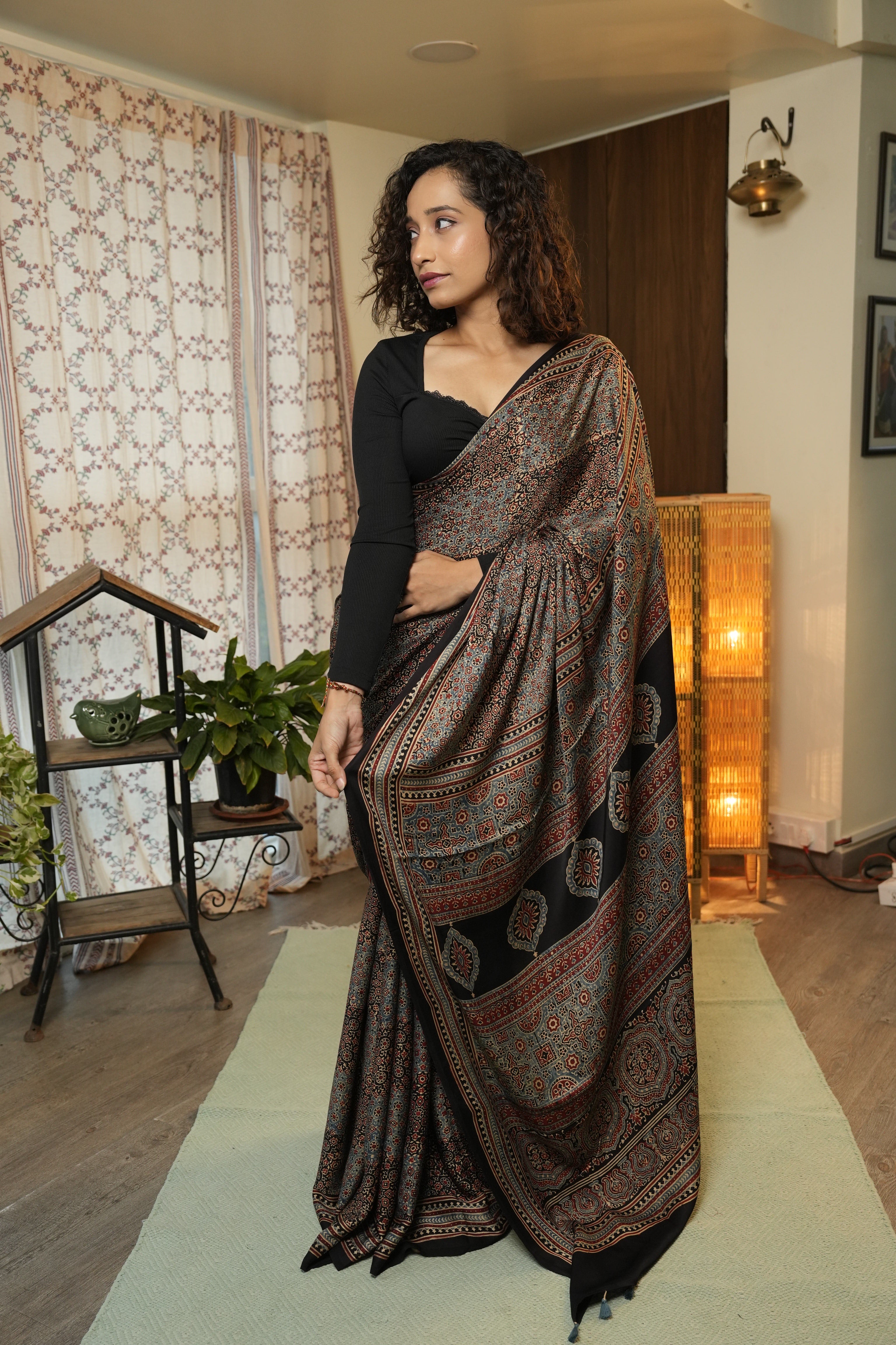 Black HBP Modal Silk Saree - SRBMSS599