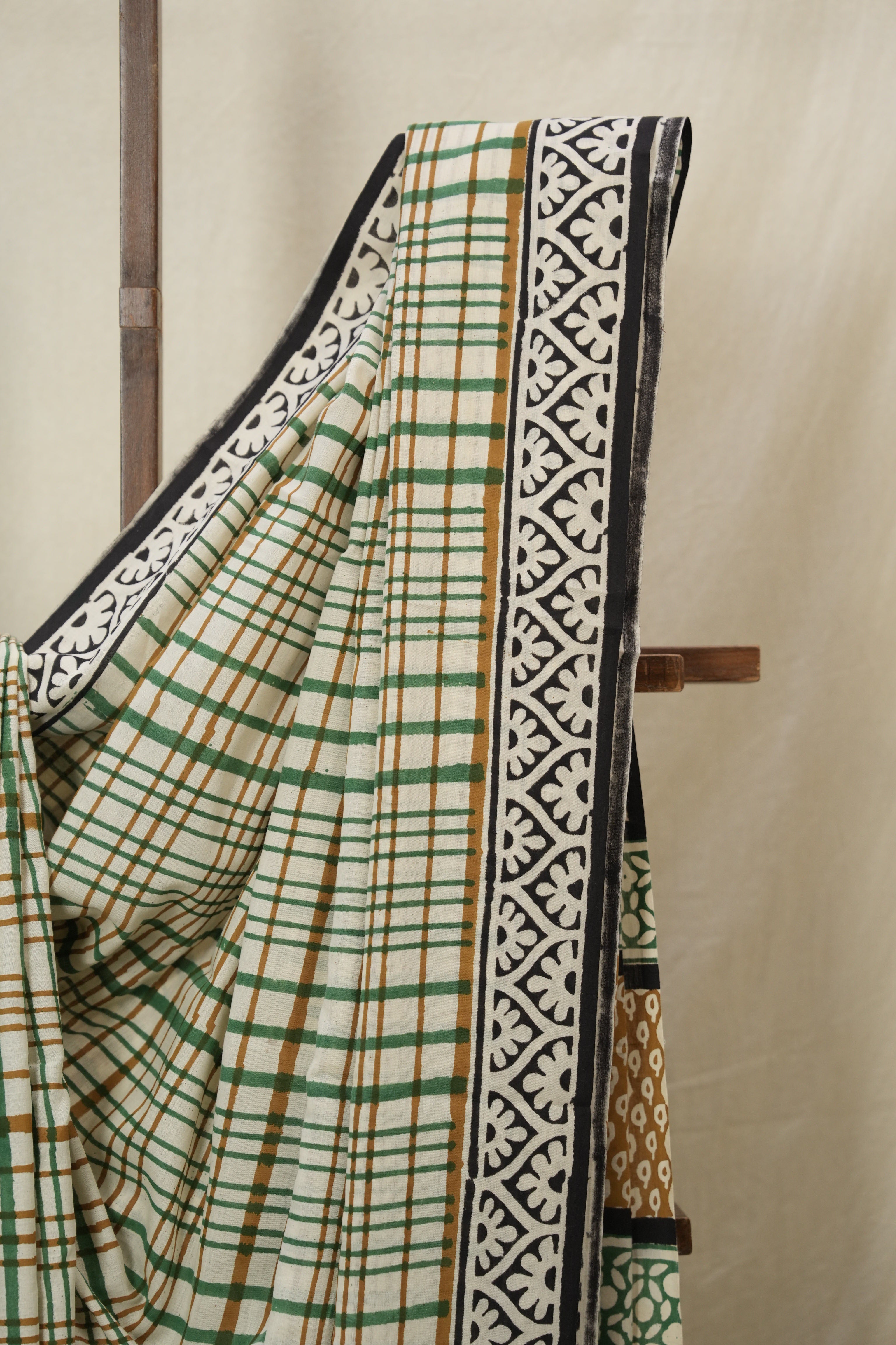 Cream HBP Cotton Saree - SRCCS3378
