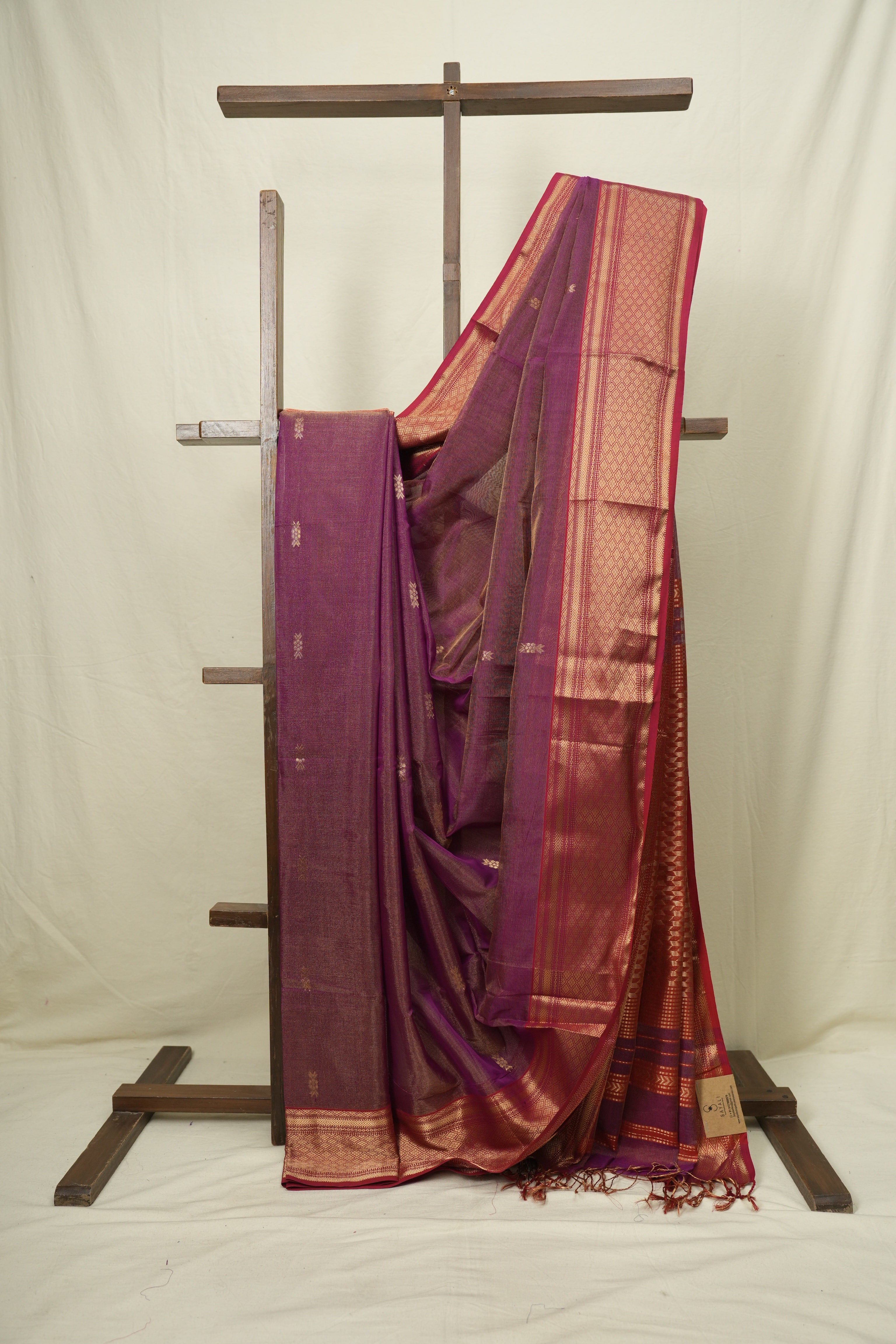 Magenta Maheshwari Tissue Saree - SRMMTS760
