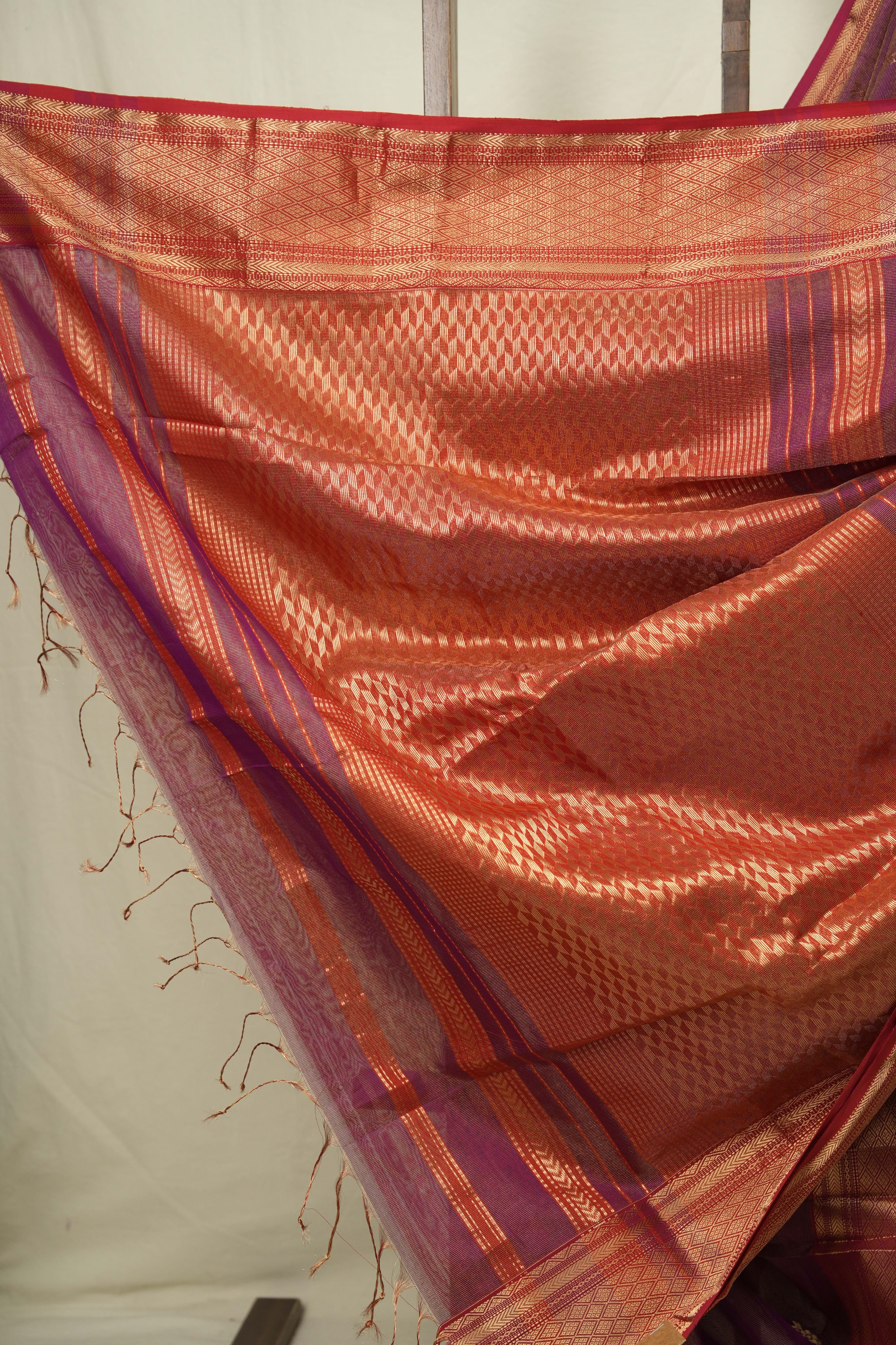 Magenta Maheshwari Tissue Saree - SRMMTS760