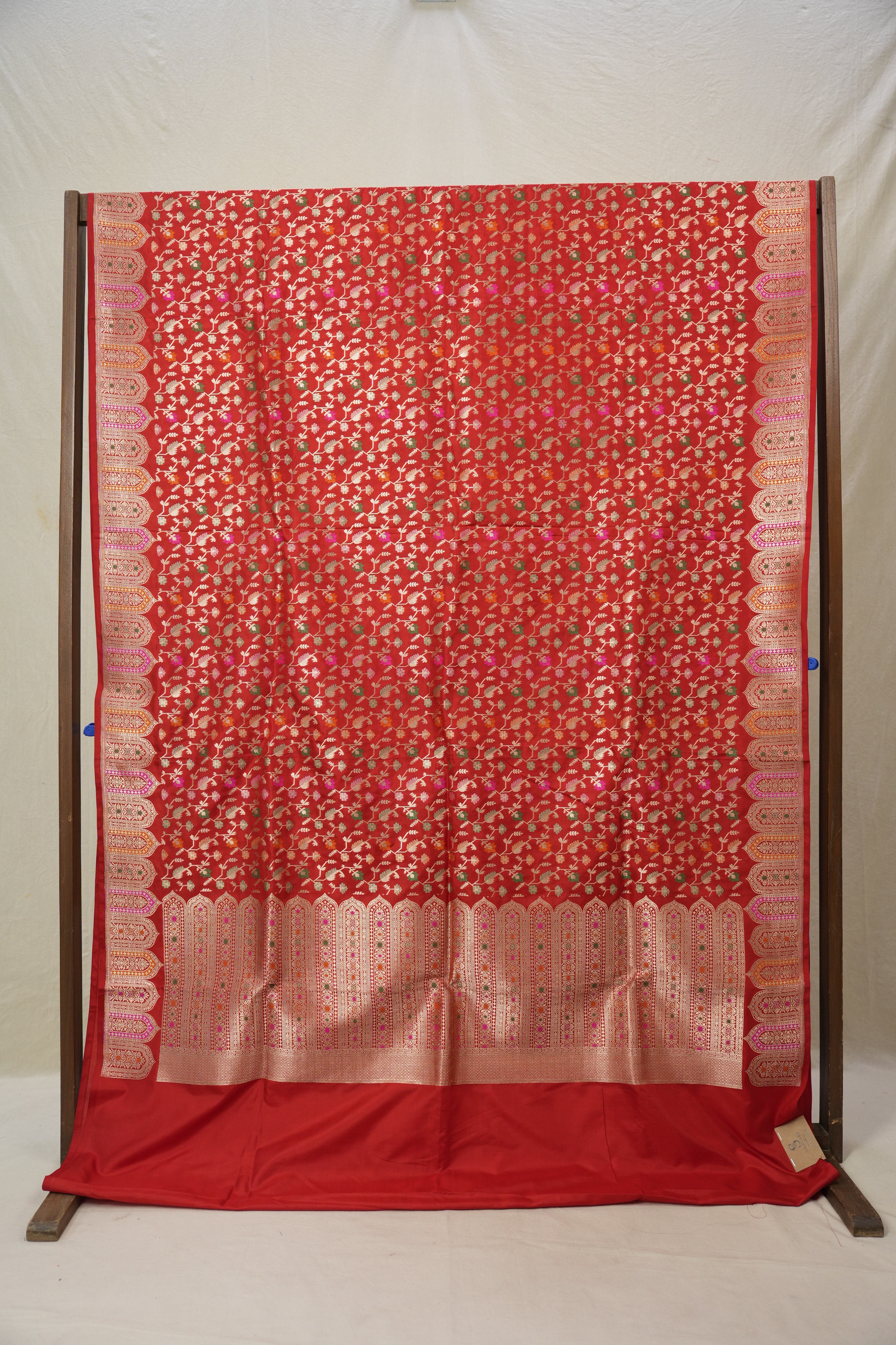 Red Banarasi Silk Saree - Saavari - SSRBSS59